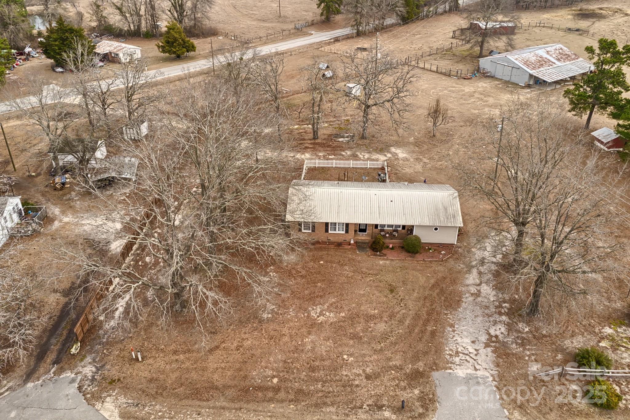 1467 Airport Road Property Photo 27