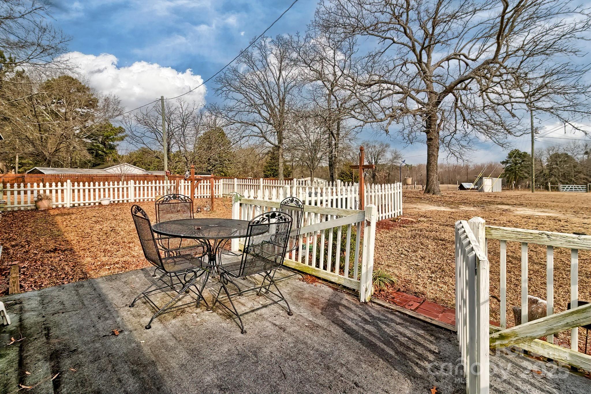 1467 Airport Road Property Photo 41