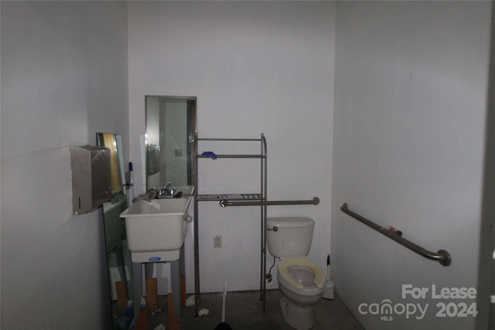 2025 Morganton Boulevard 5 & 6 Property Photo 15