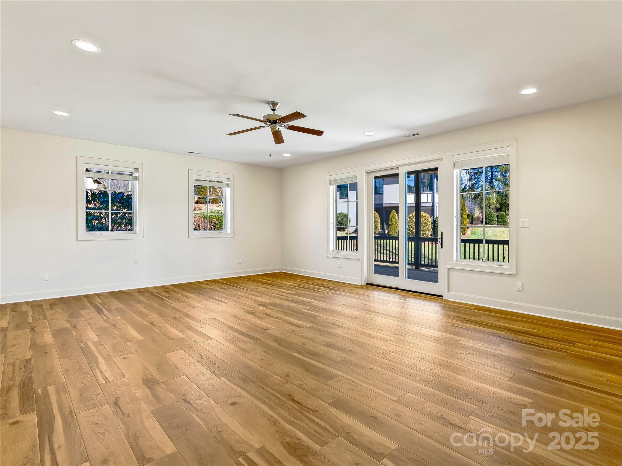 14 Chantilly Drive Property Photo 38