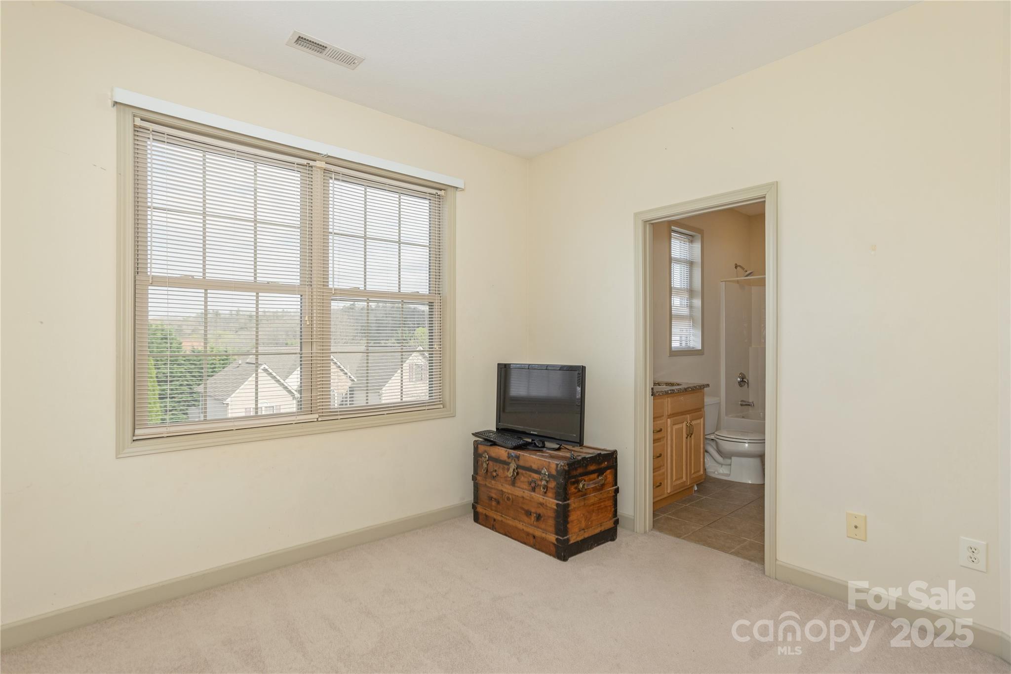 219 Rivercrest Boulevard Property Photo 20