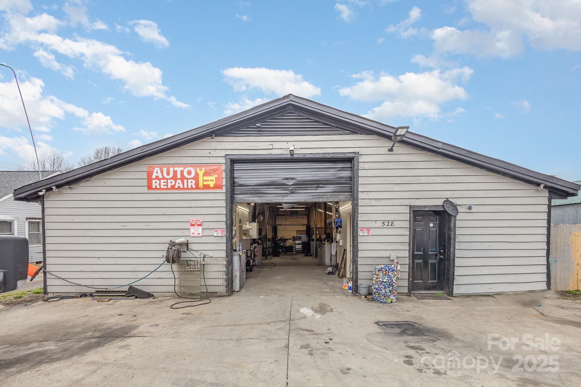528 Charles Street Property Photo 2