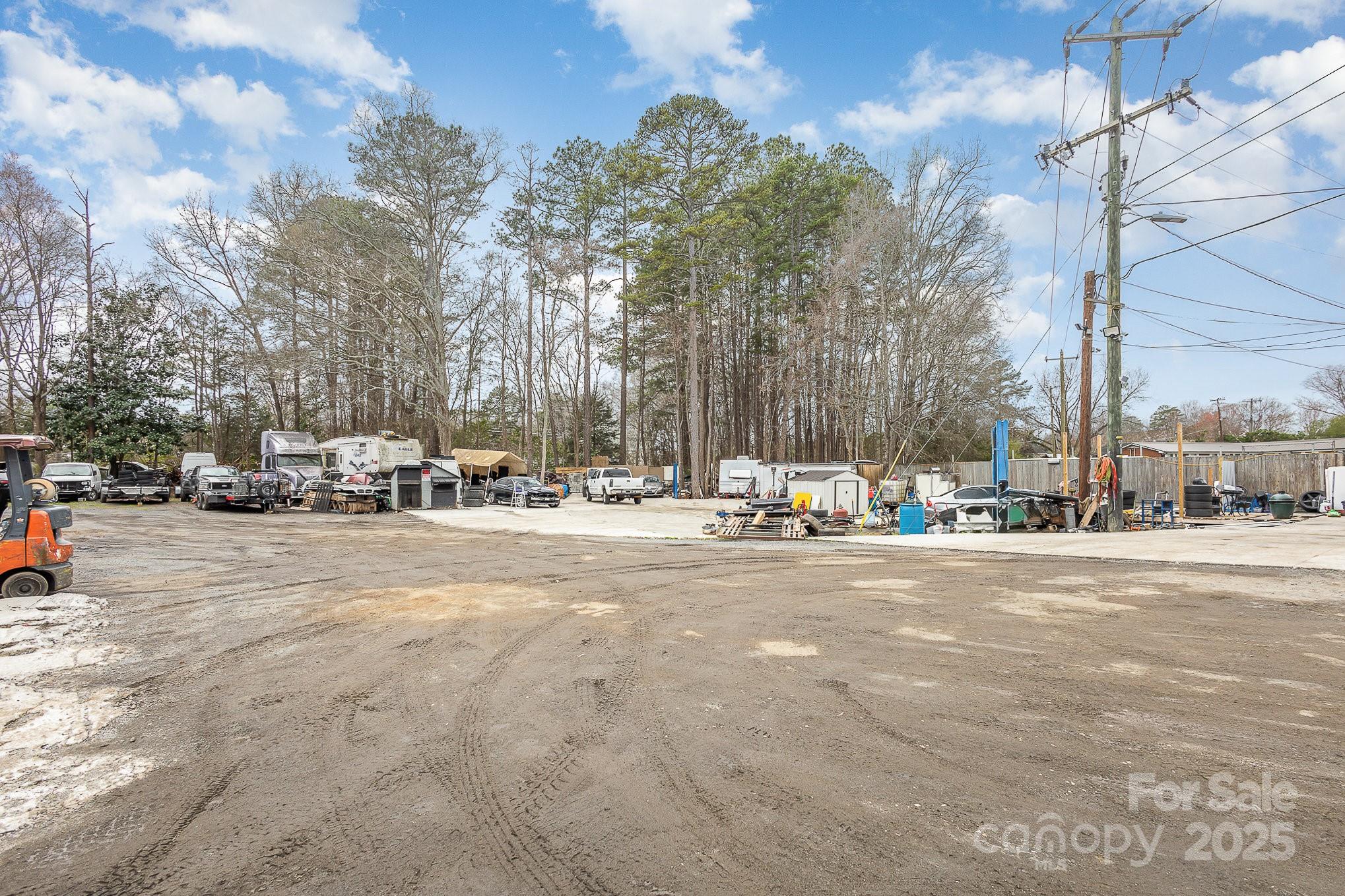 528 Charles Street Property Photo 5