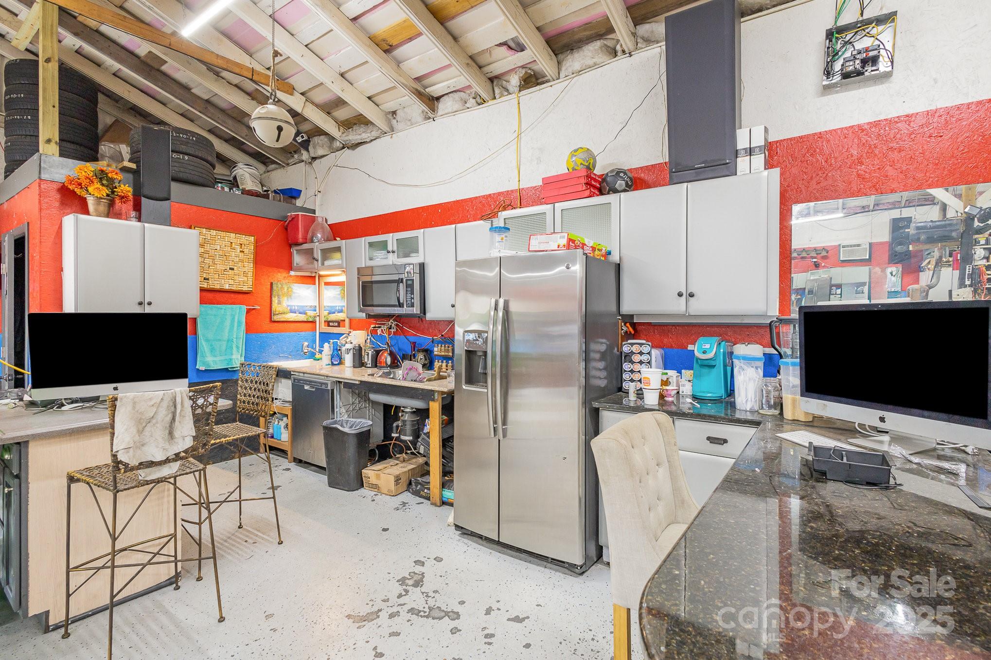 528 Charles Street Property Photo 13