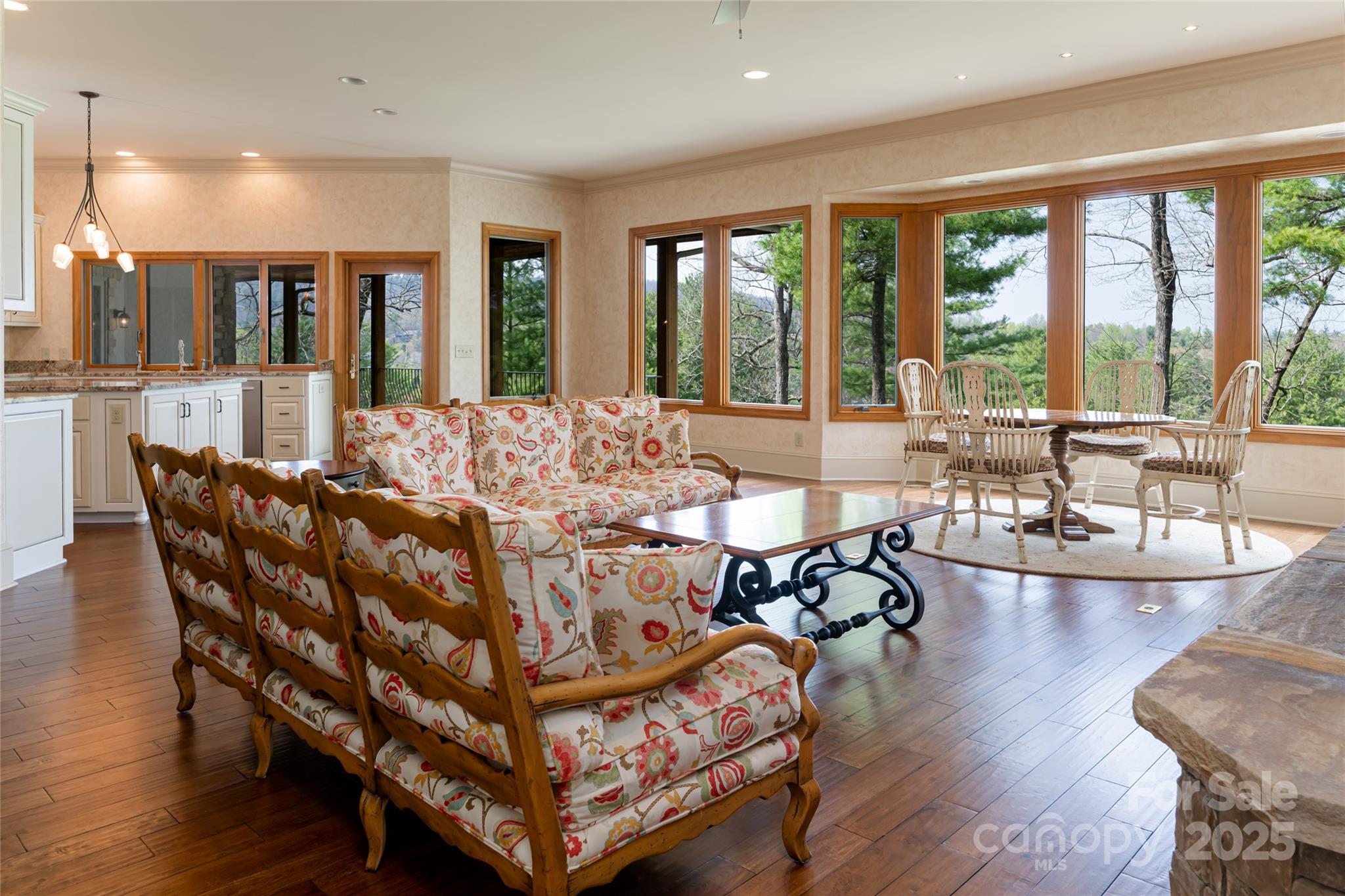 205 Pineholt Lane Property Photo 12