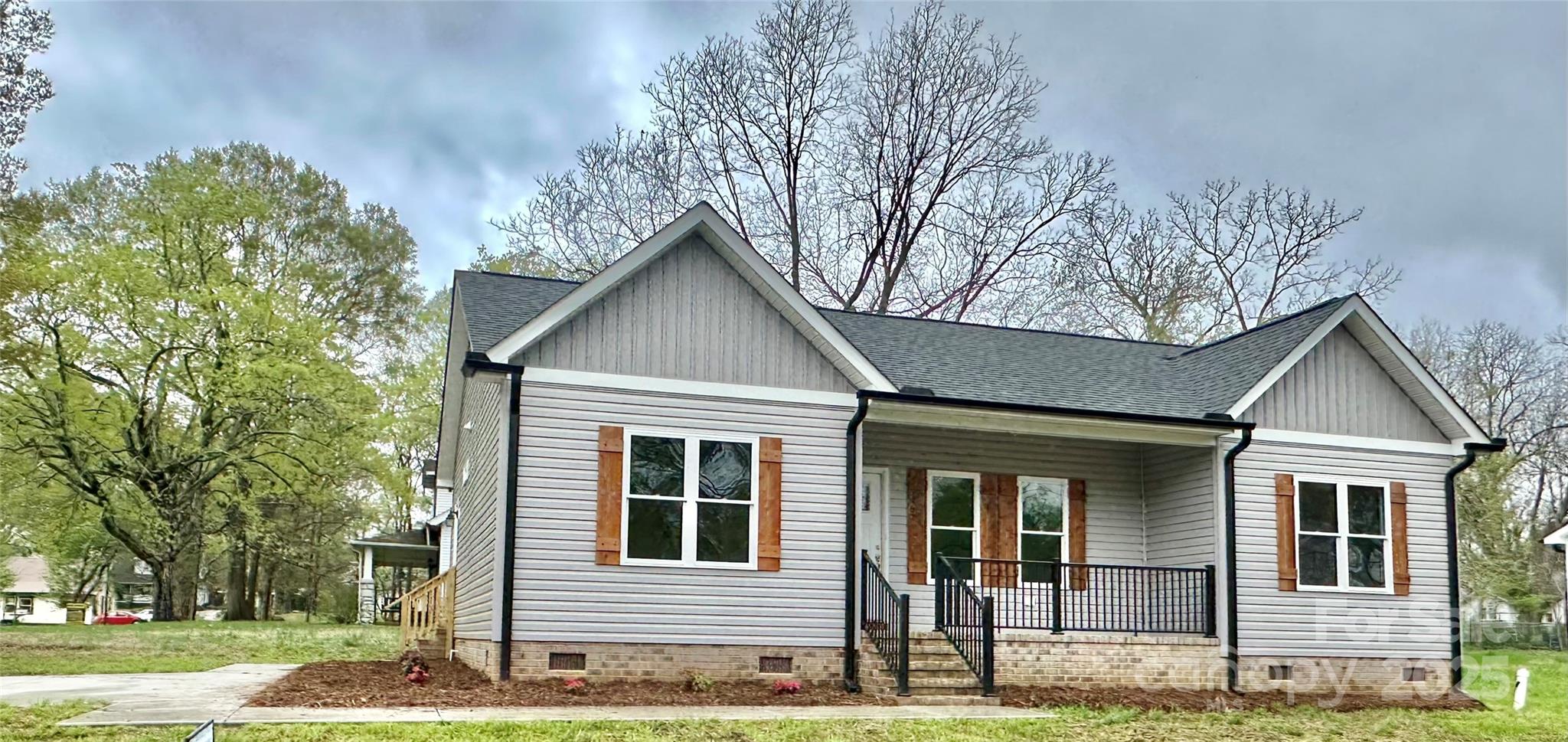 325 Jordan Avenue Property Photo 1