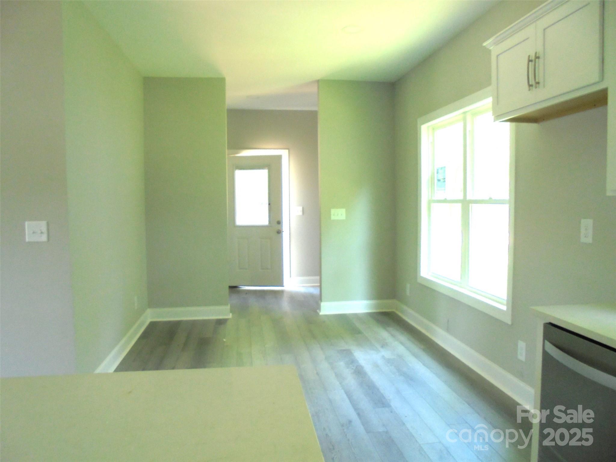325 Jordan Avenue Property Photo 4