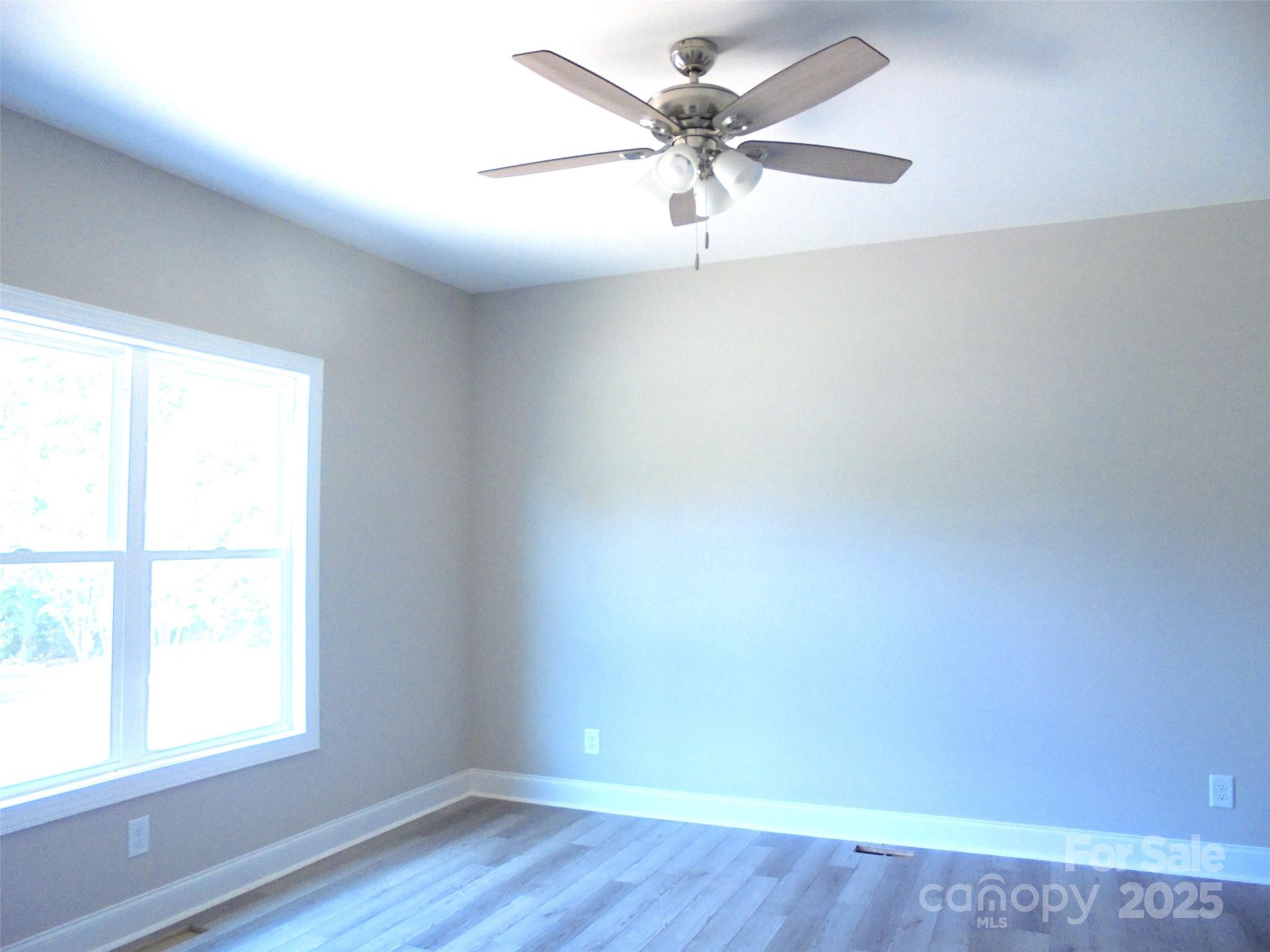 325 Jordan Avenue Property Photo 6