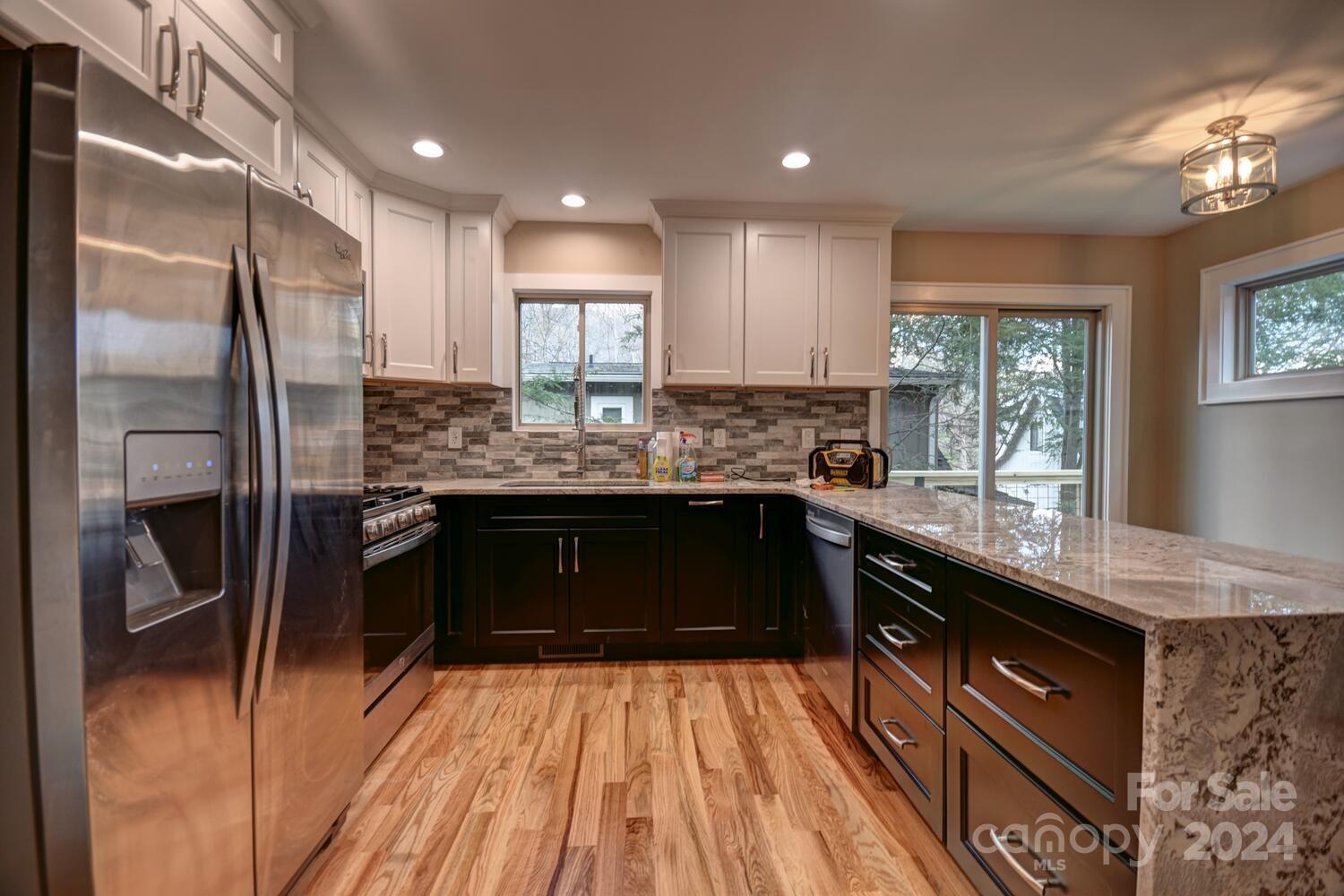20 Lisa Lane Property Photo 7
