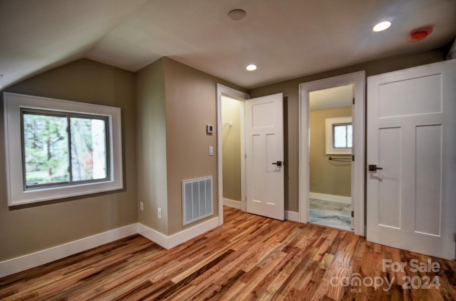 20 Lisa Lane Property Photo 19