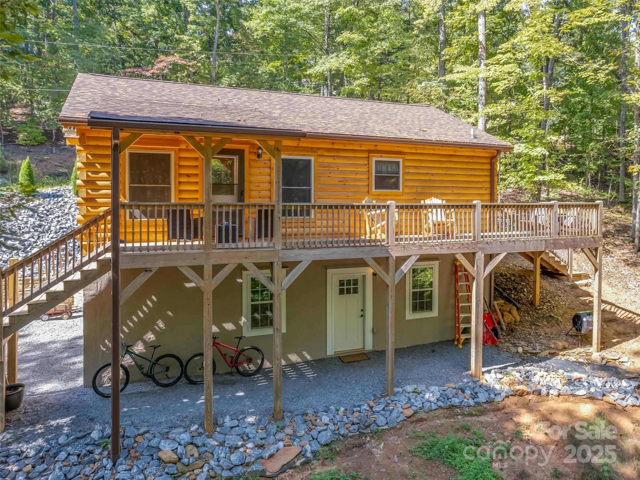 344 Wolf Trail Property Photo 1