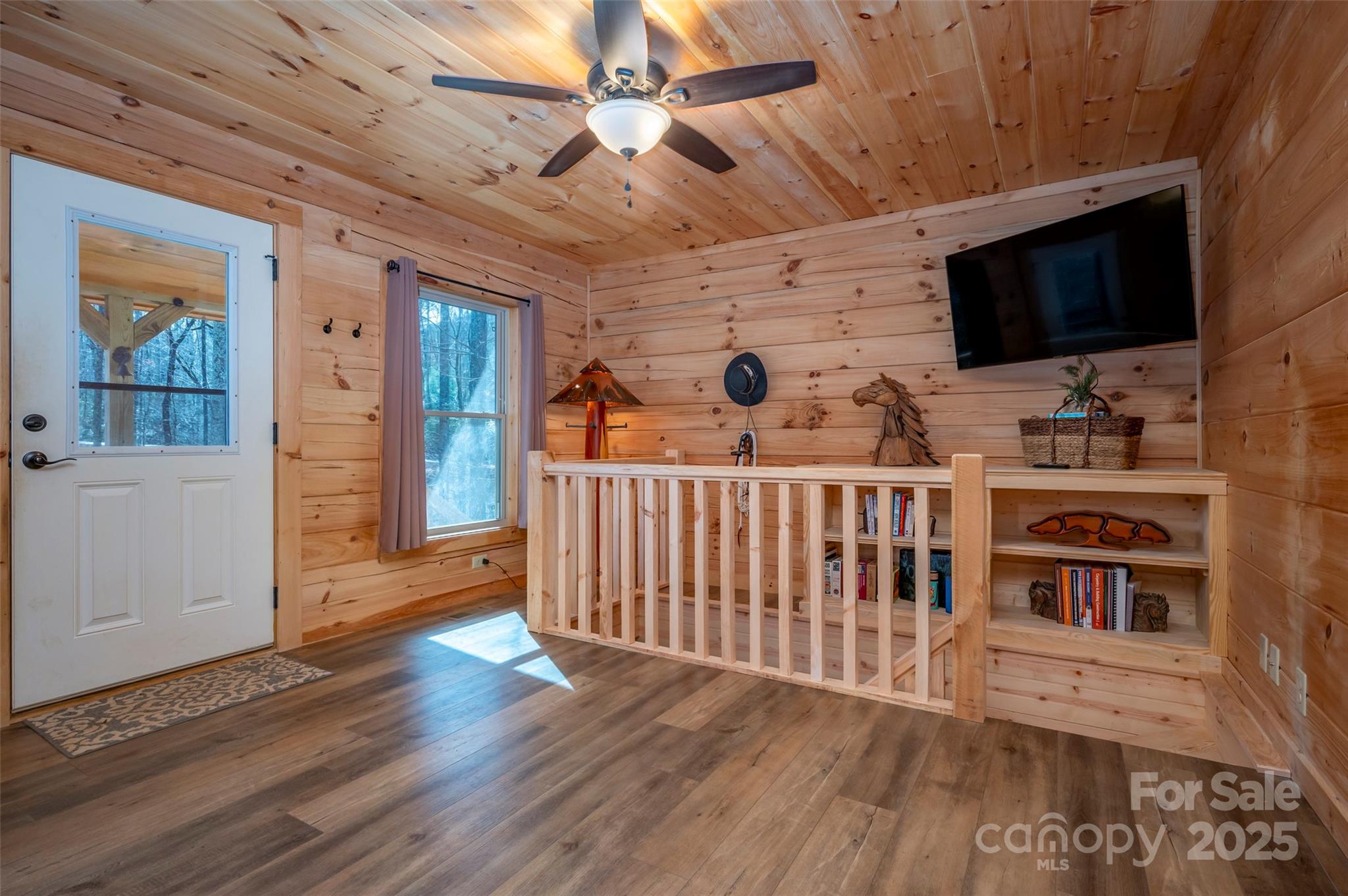 344 Wolf Trail Property Photo 12