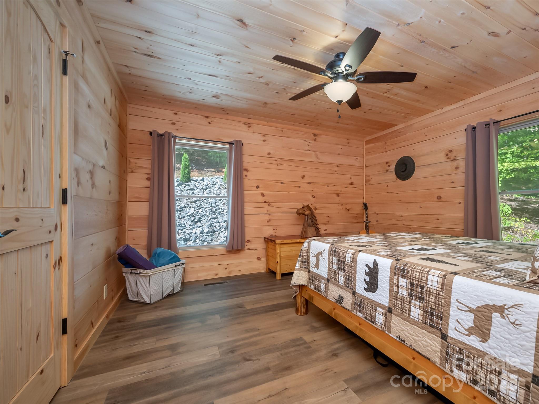 344 Wolf Trail Property Photo 18