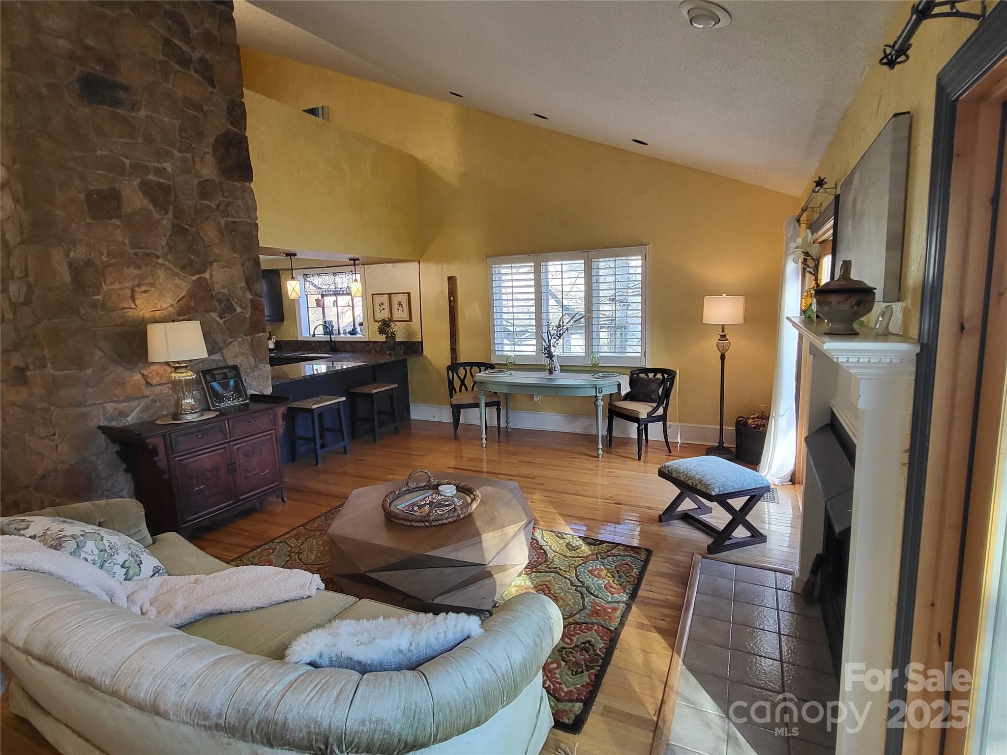 31 Cedarwood Lane Property Photo 3