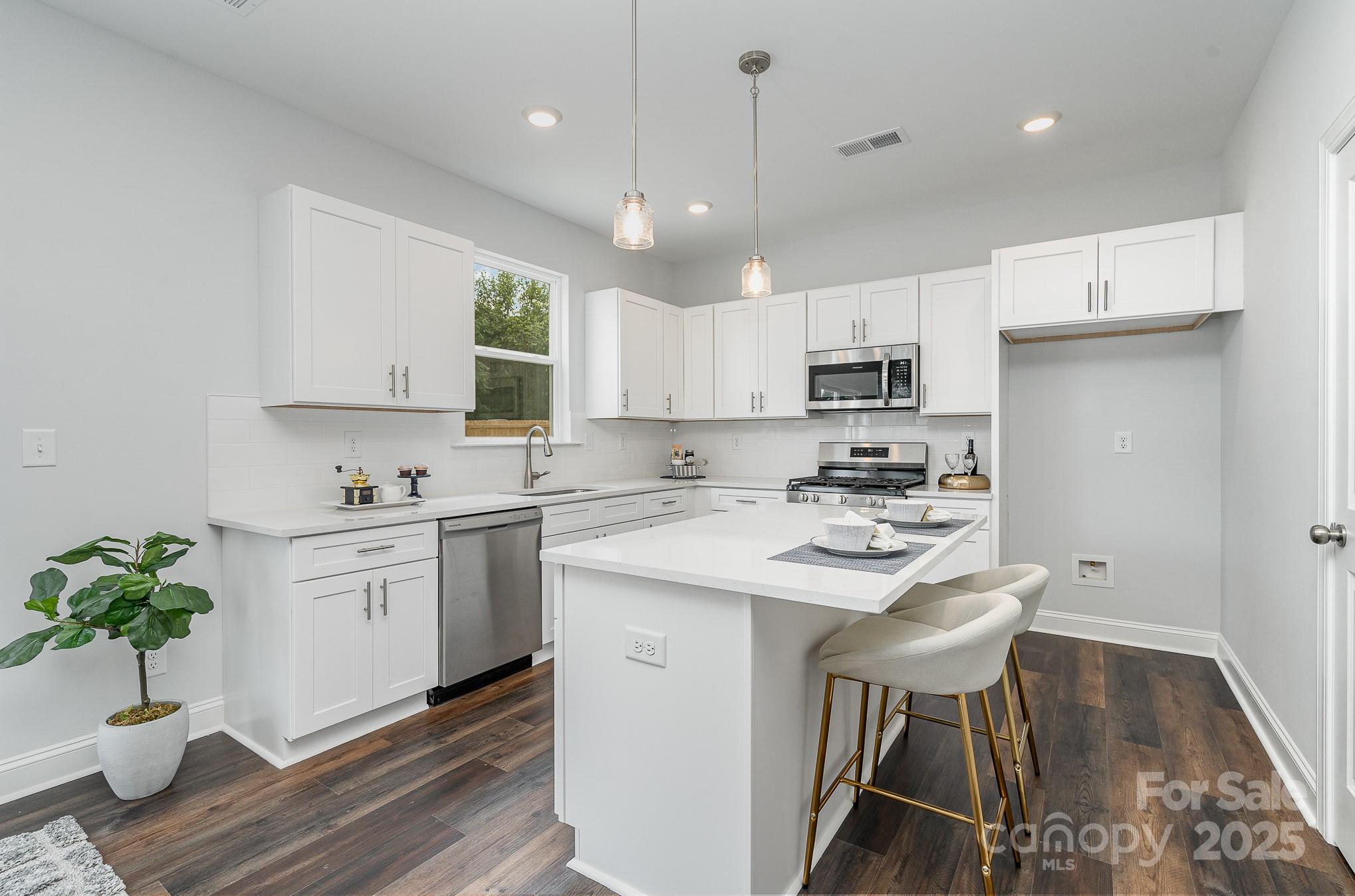 108 1st Street Property Photo 14