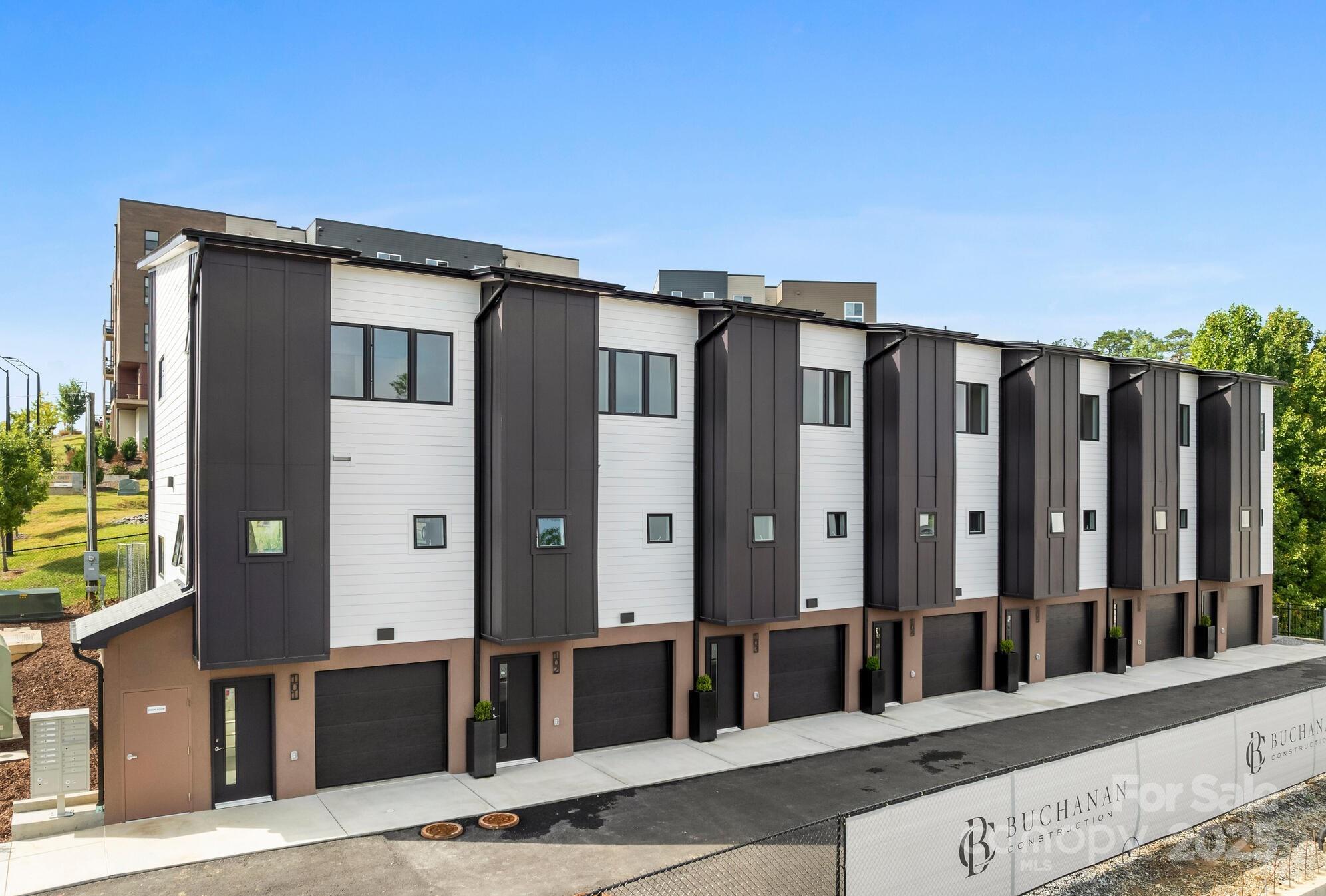 3 Lee Garden Lane 105 Property Photo 1