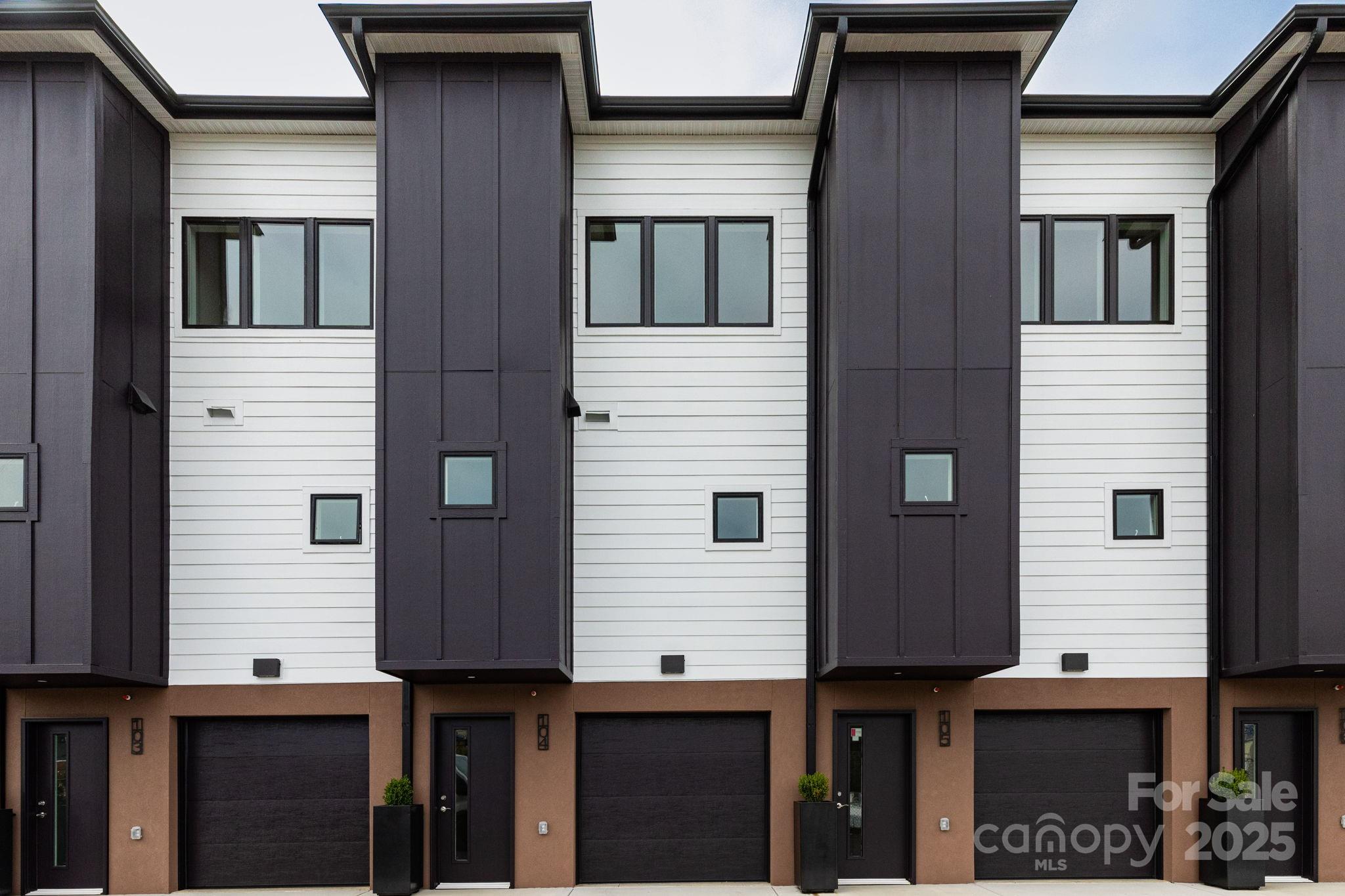 3 Lee Garden Lane 105 Property Photo 3