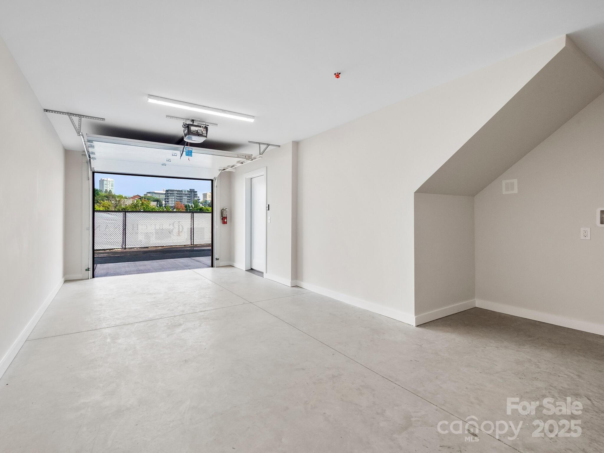 3 Lee Garden Lane 105 Property Photo 10