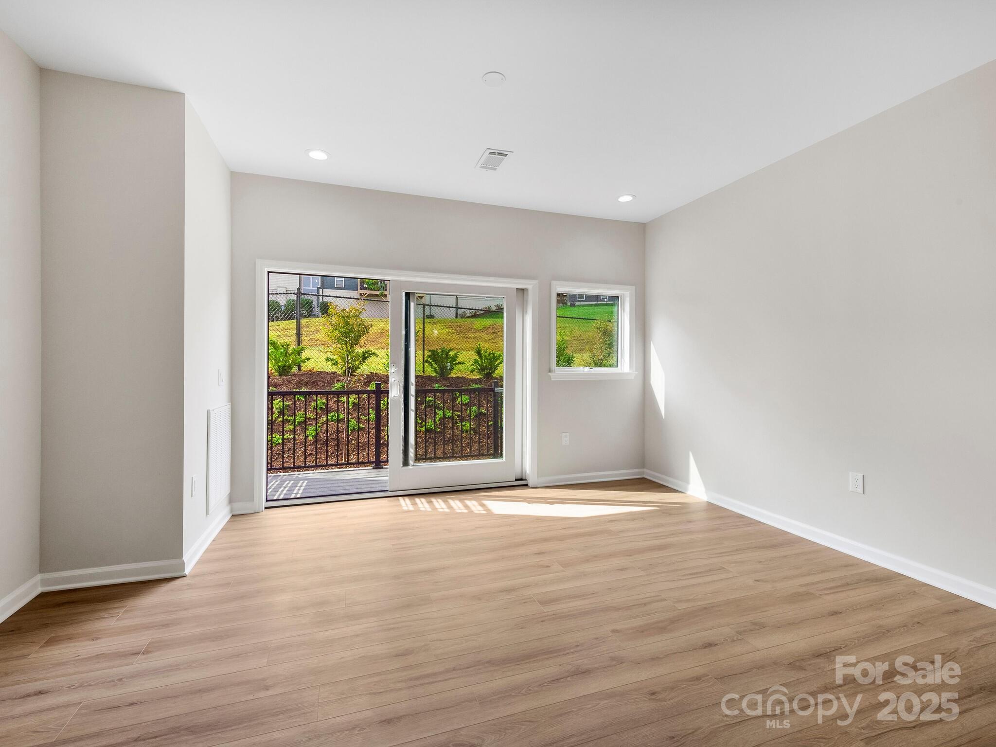 3 Lee Garden Lane 105 Property Photo 12