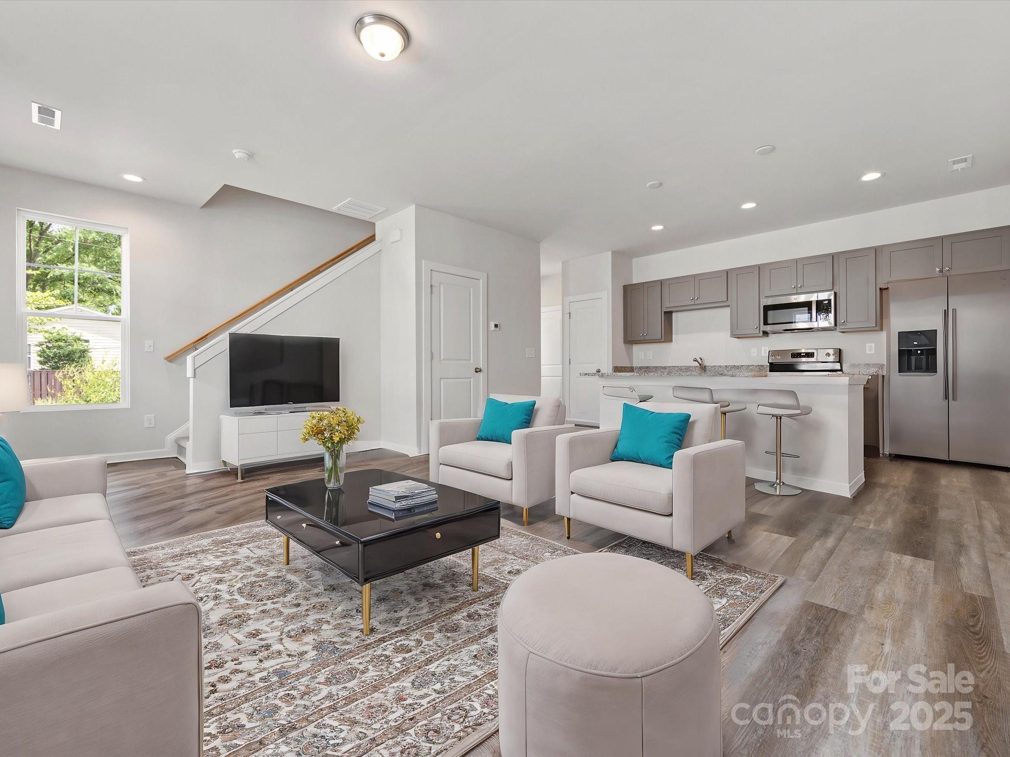 2129 Acclaim Street Property Photo 5