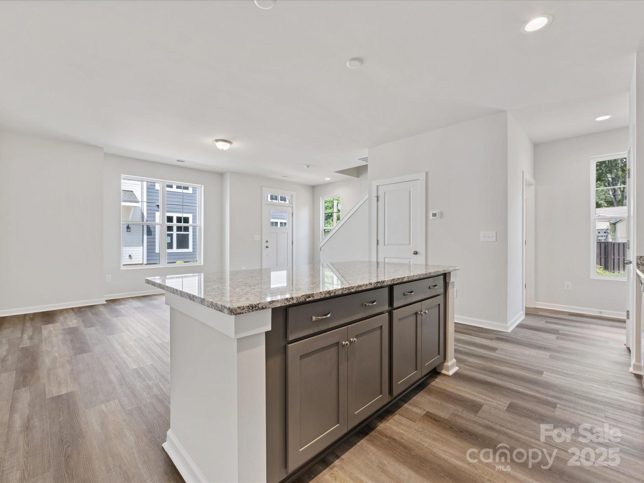 2129 Acclaim Street Property Photo 9