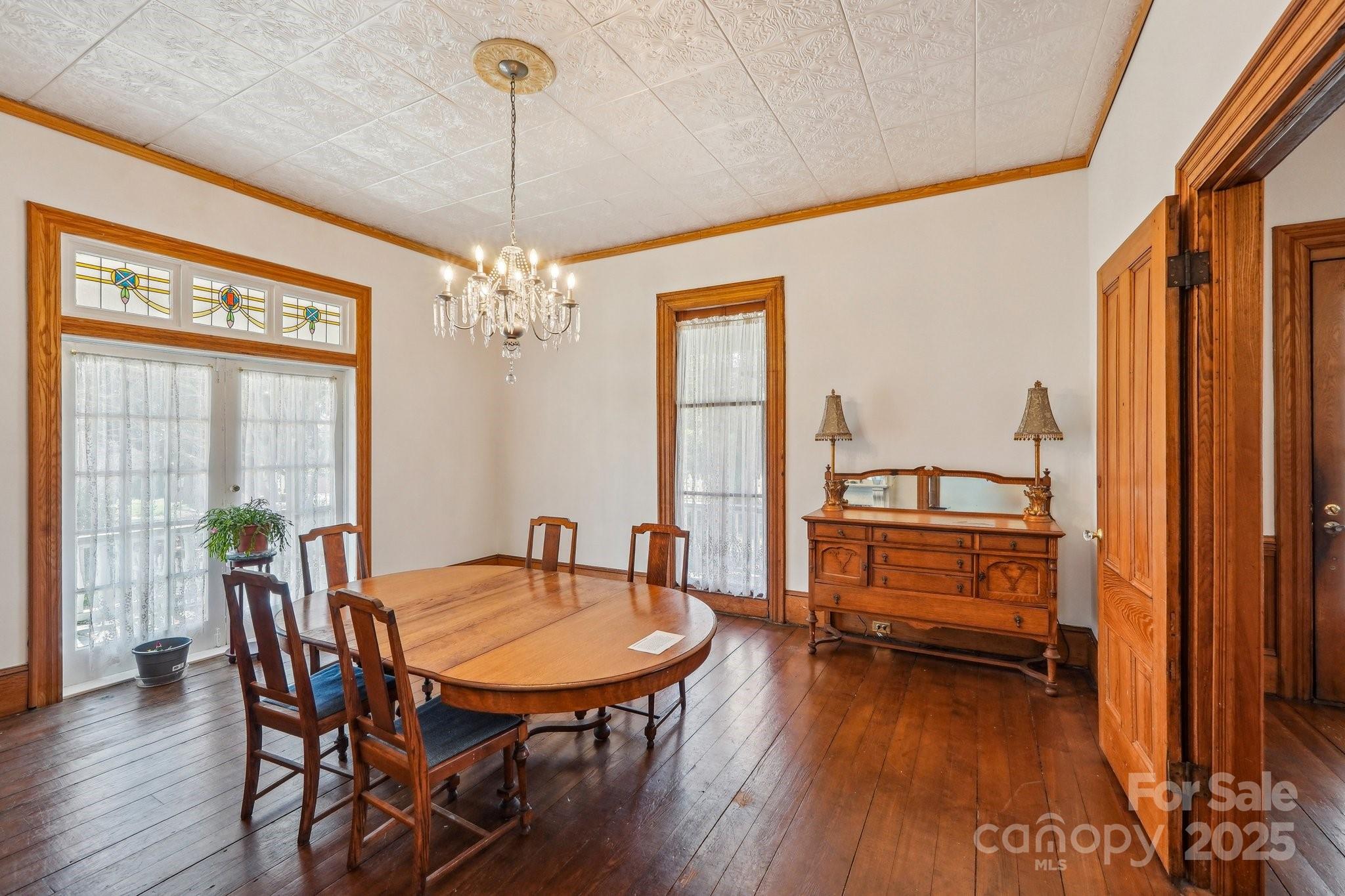 404 W Kerr Street Property Photo 11