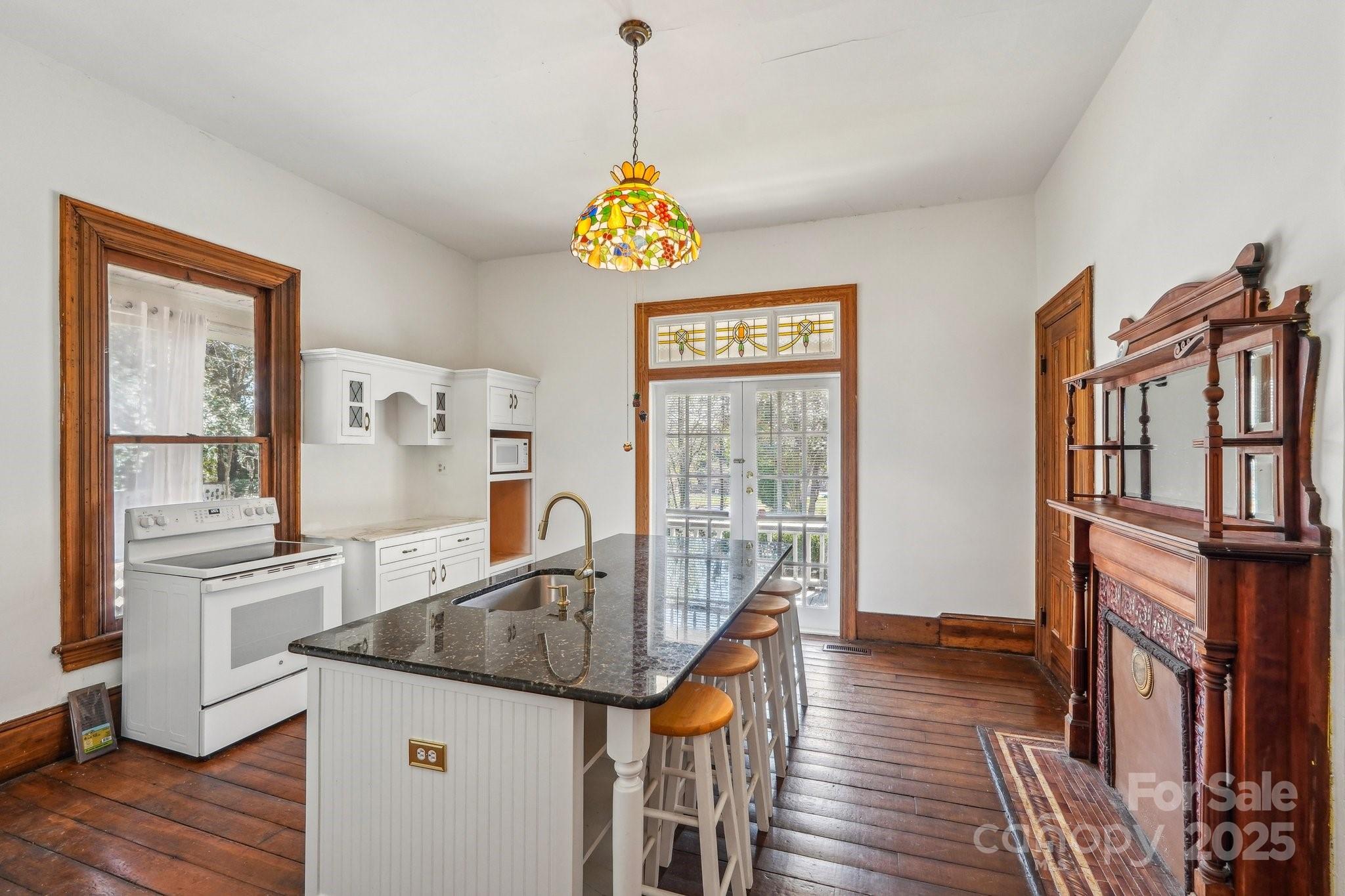 404 W Kerr Street Property Photo 12