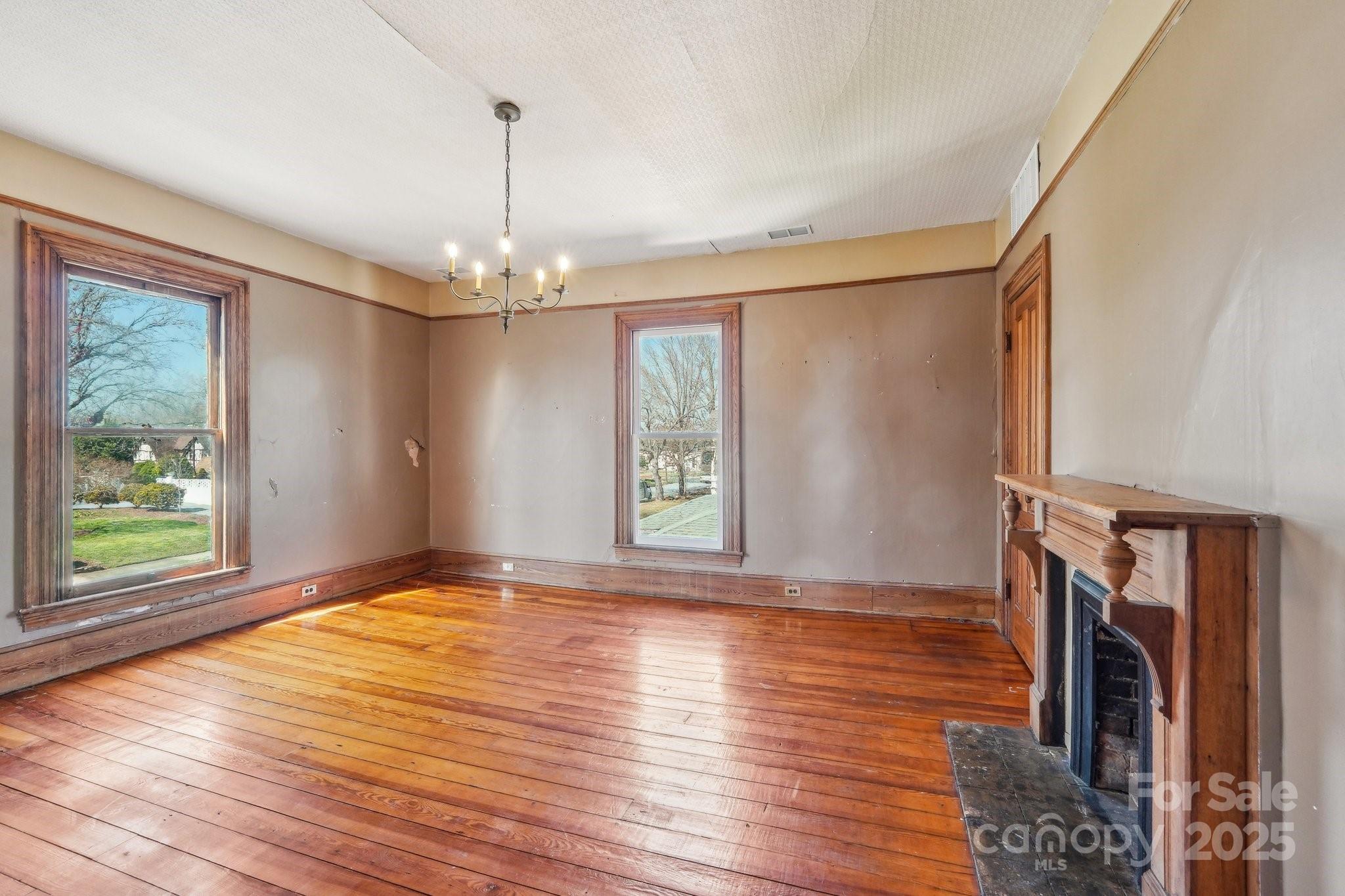 404 W Kerr Street Property Photo 27