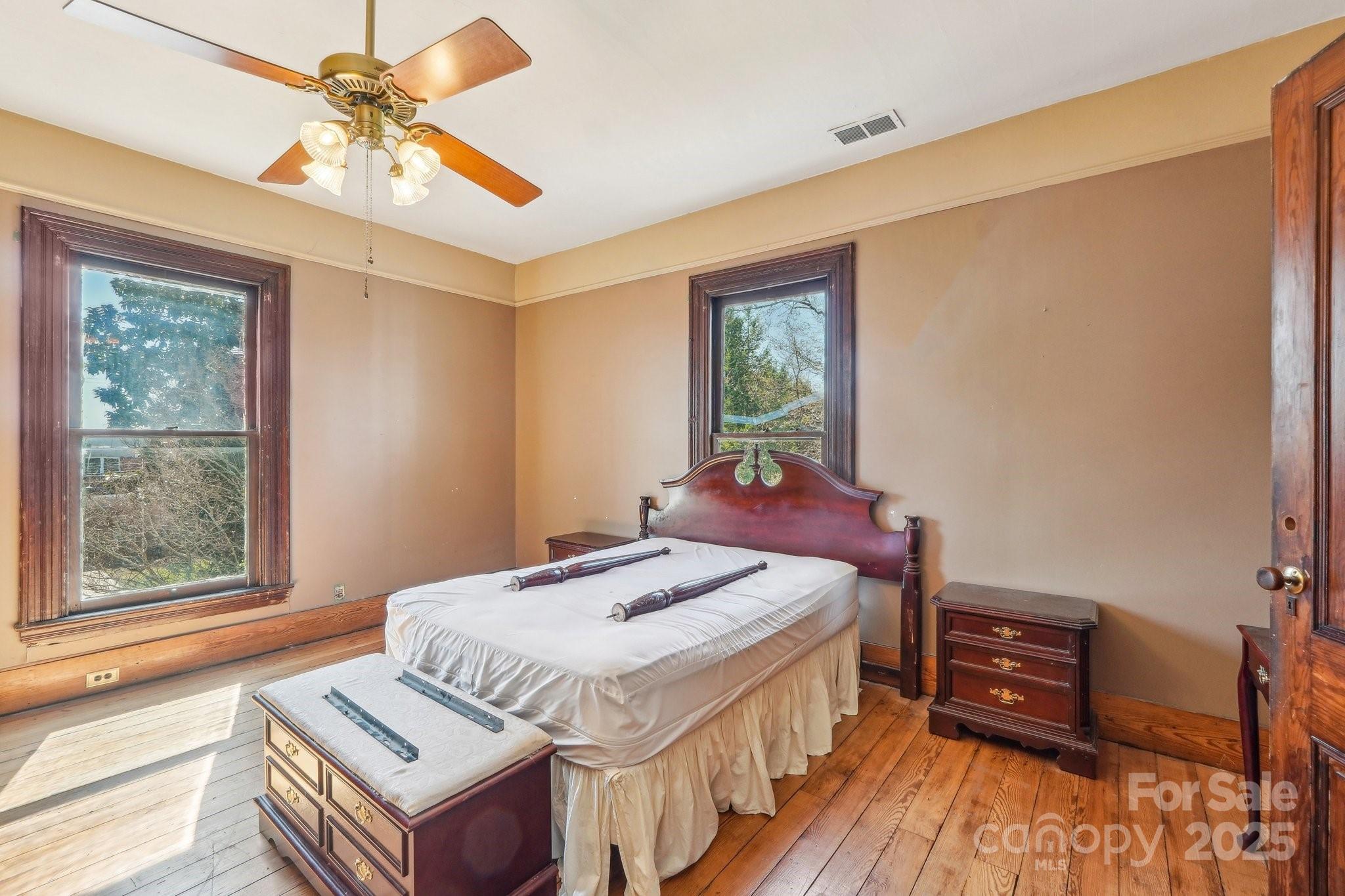 404 W Kerr Street Property Photo 29