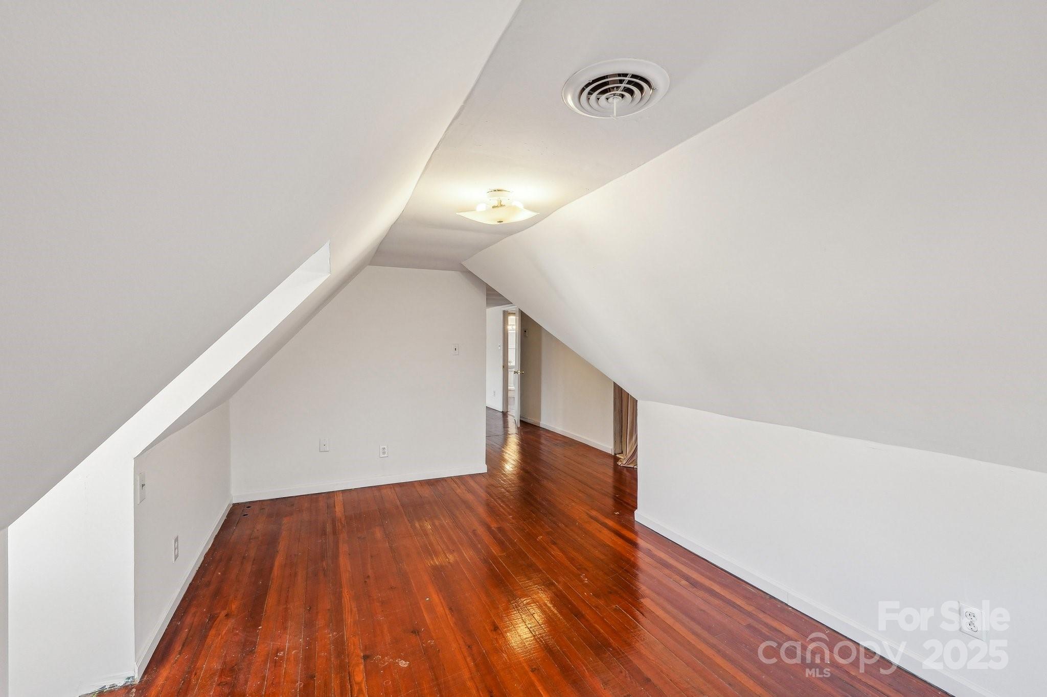 404 W Kerr Street Property Photo 42