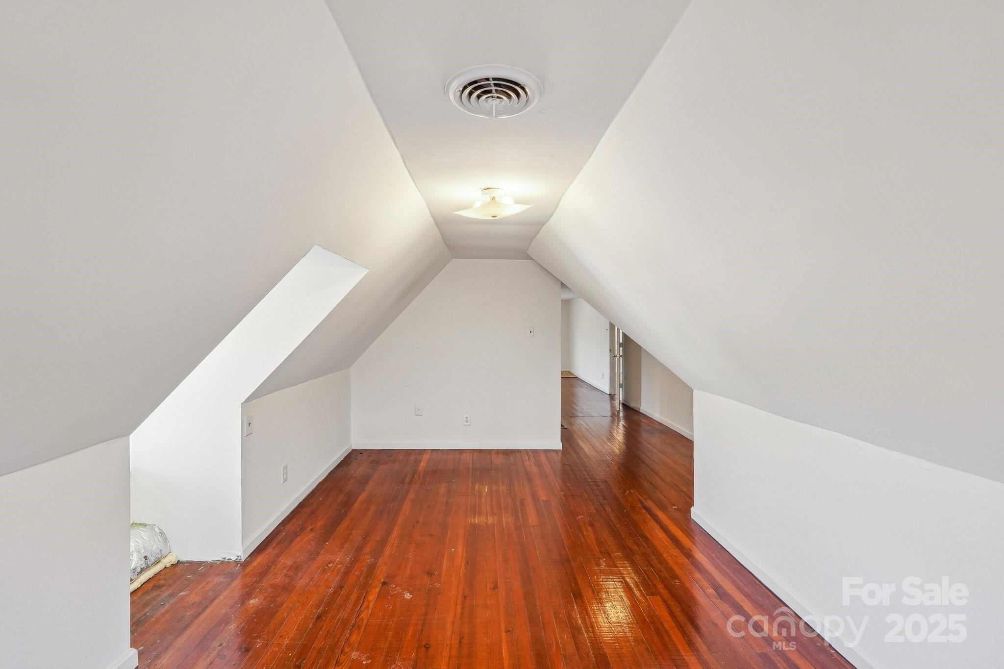 404 W Kerr Street Property Photo 43