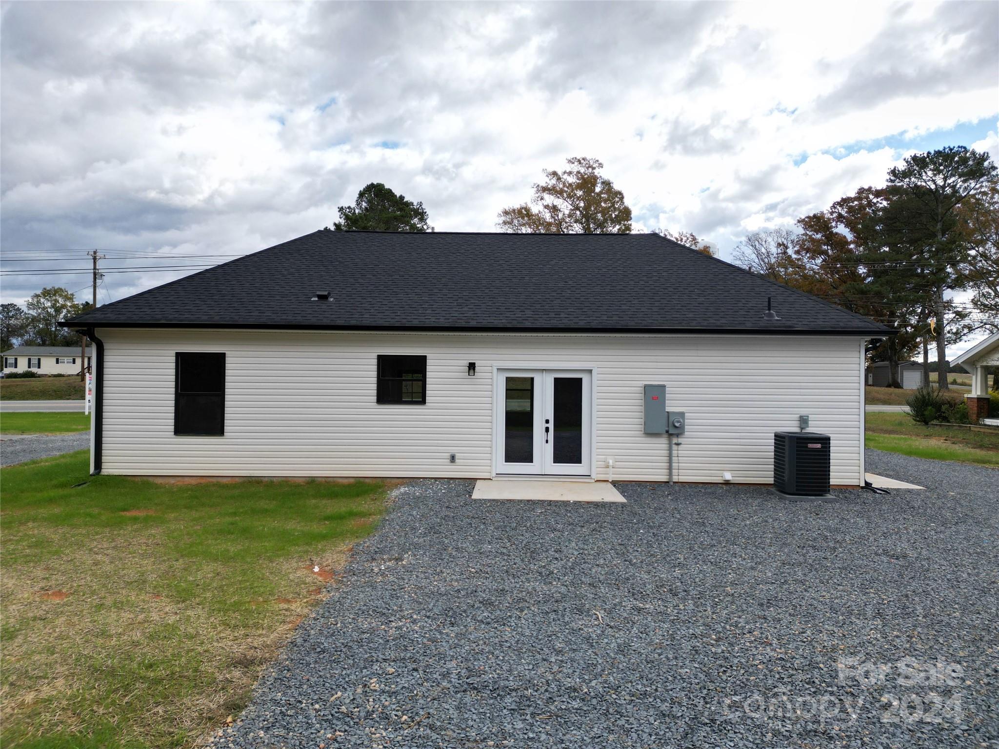 9605 Hwy 52 None 4 Property Photo 6