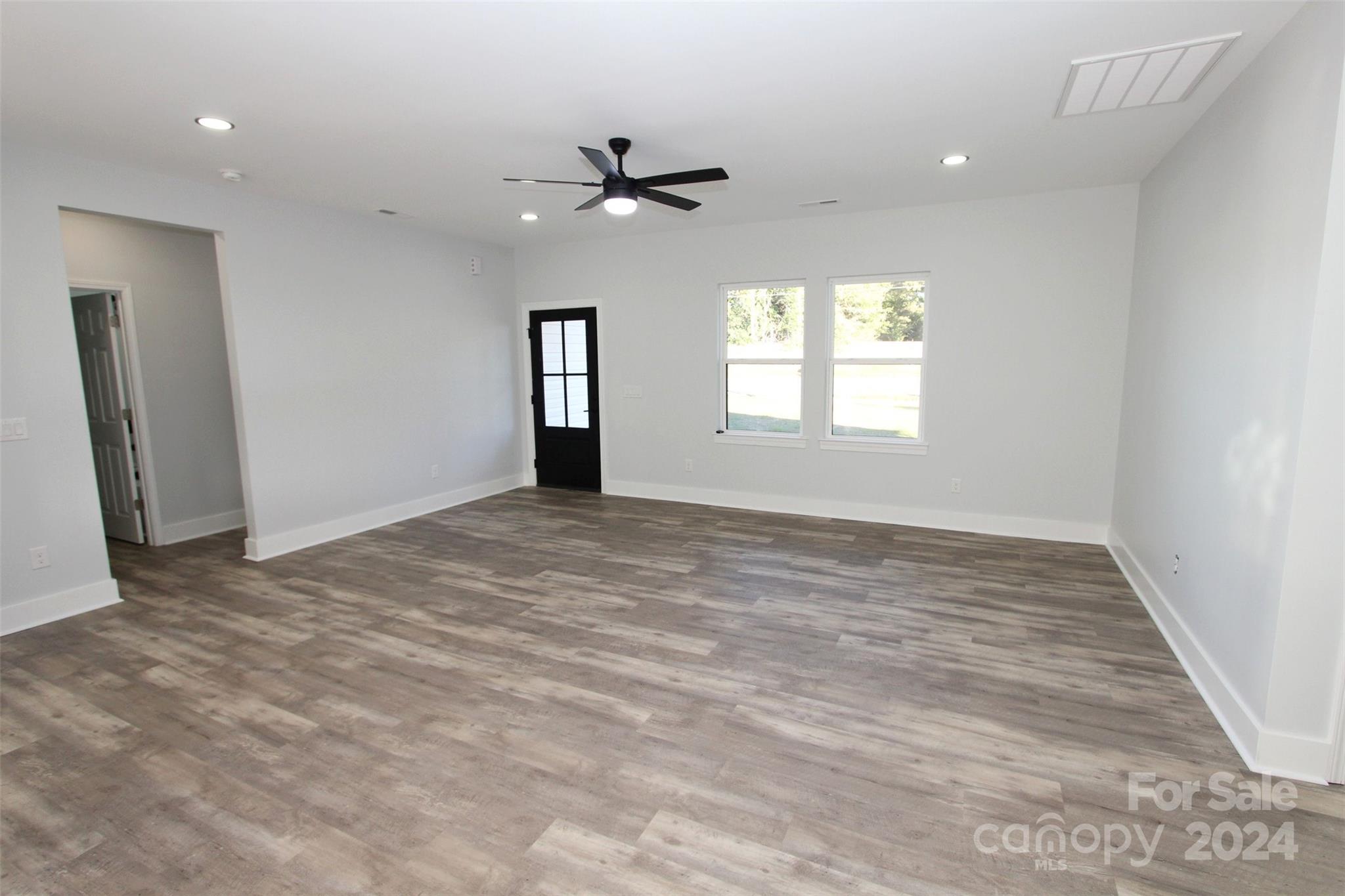 9605 Hwy 52 None 4 Property Photo 17