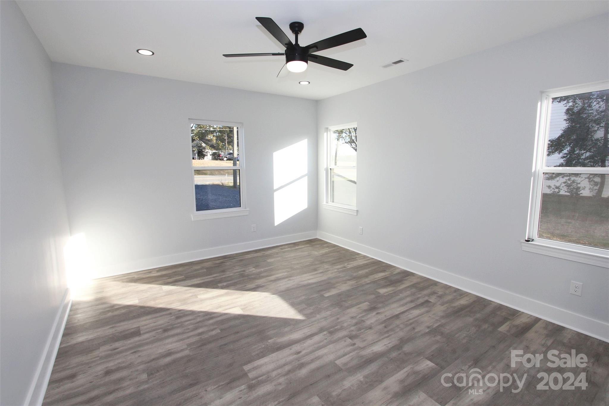9605 Hwy 52 None 4 Property Photo 19