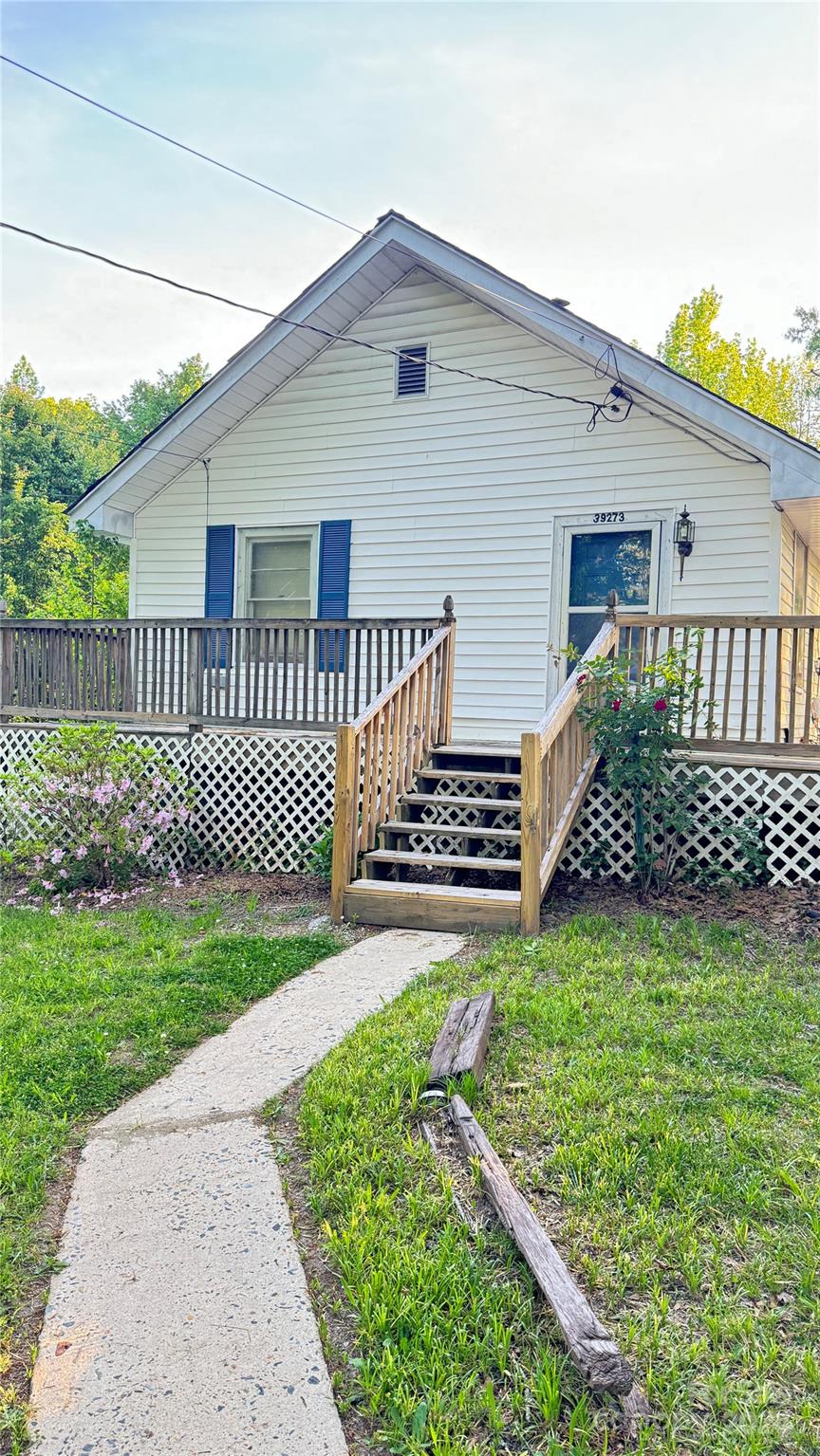 39273 Wright Road Property Photo 2
