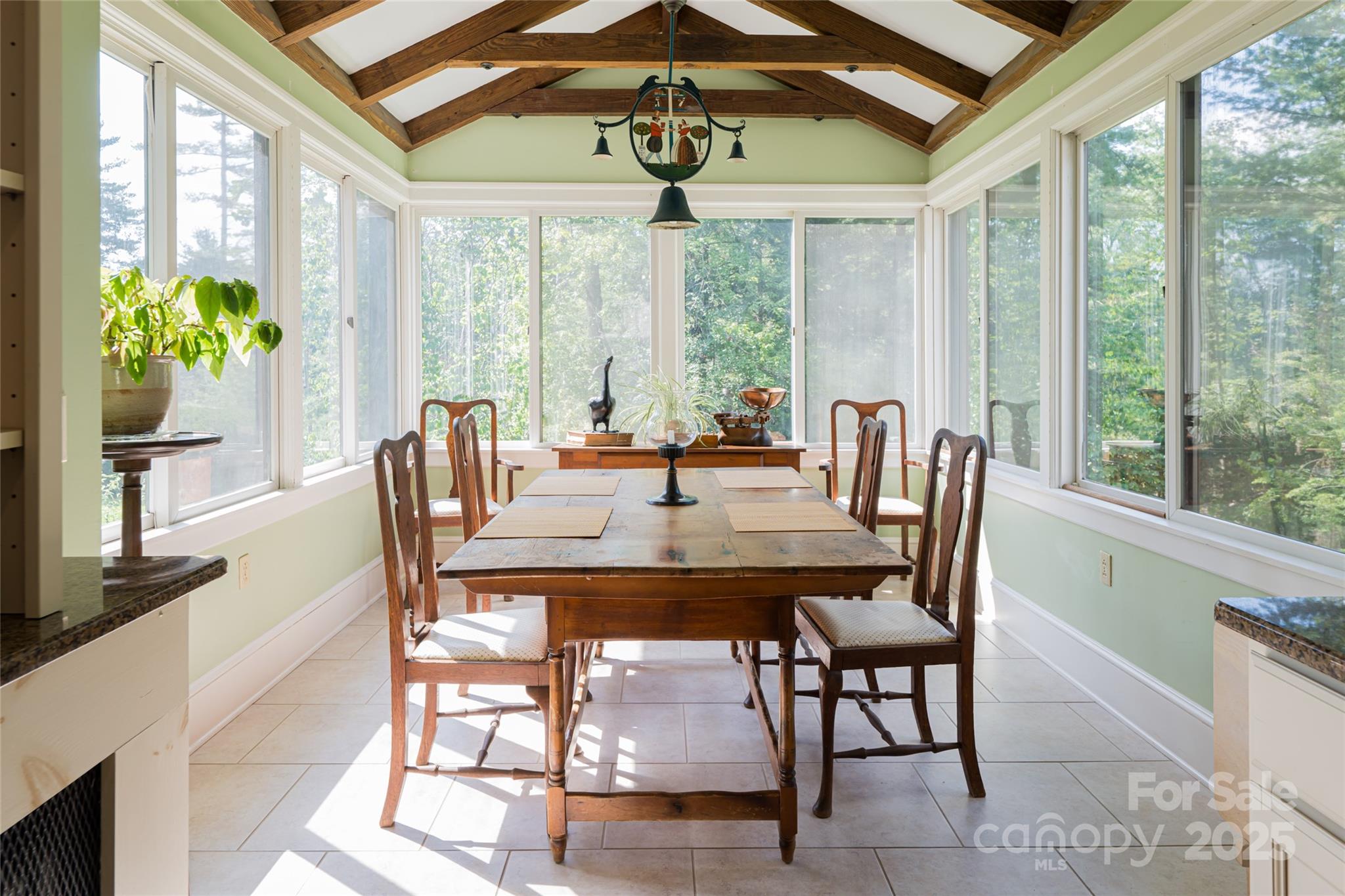 436 Vanderbilt Road Property Photo 15