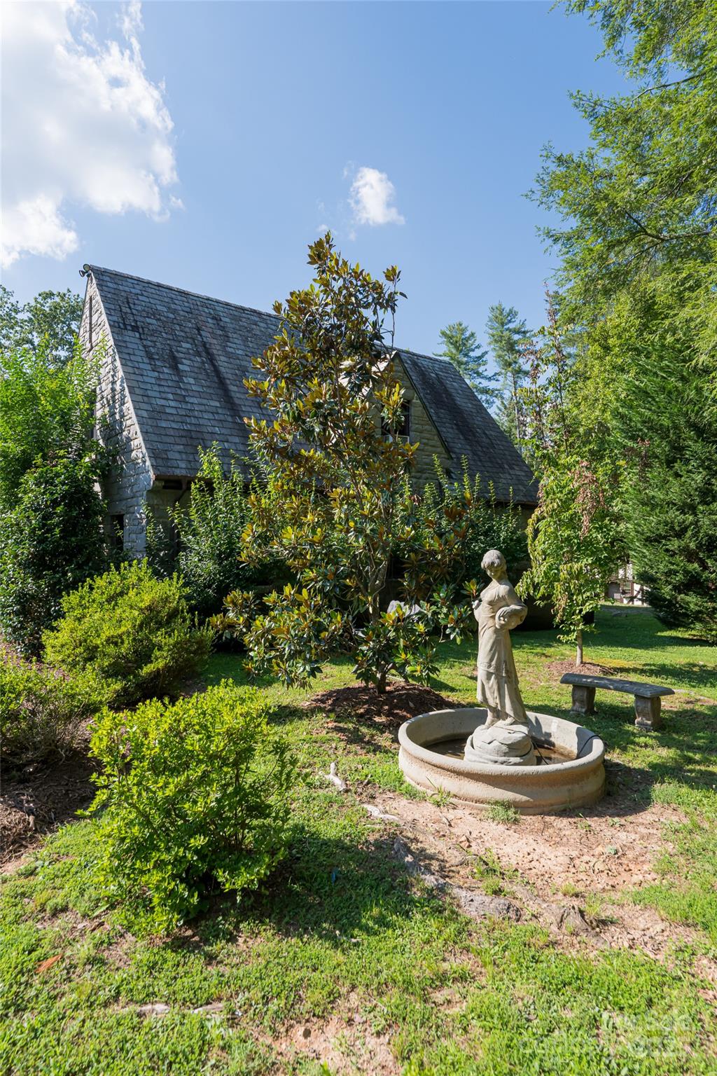 436 Vanderbilt Road Property Photo 30