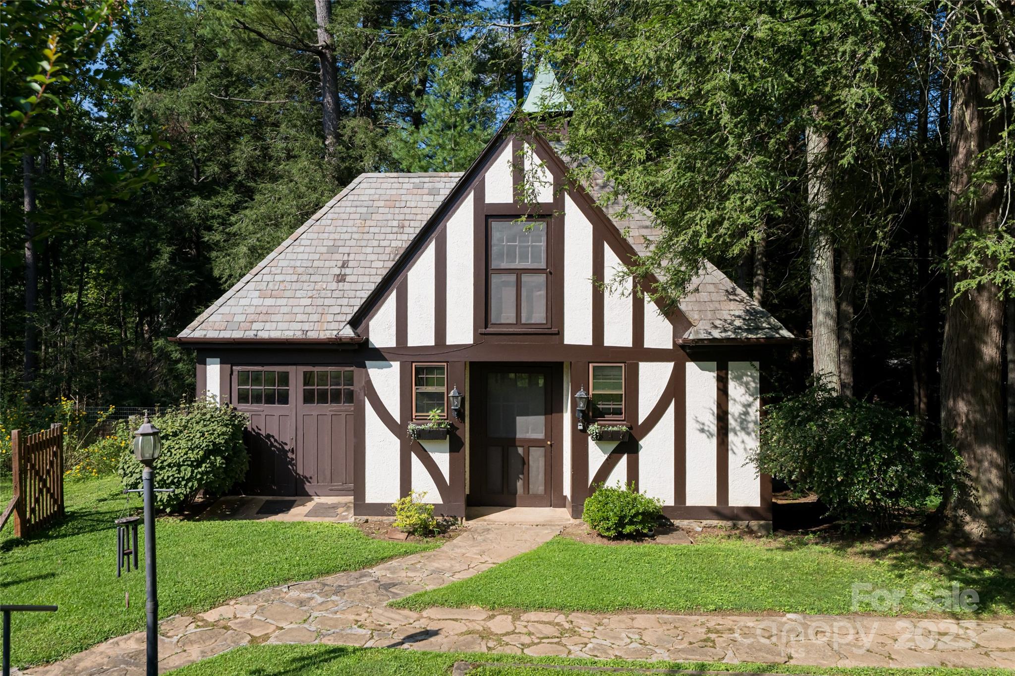 436 Vanderbilt Road Property Photo 32