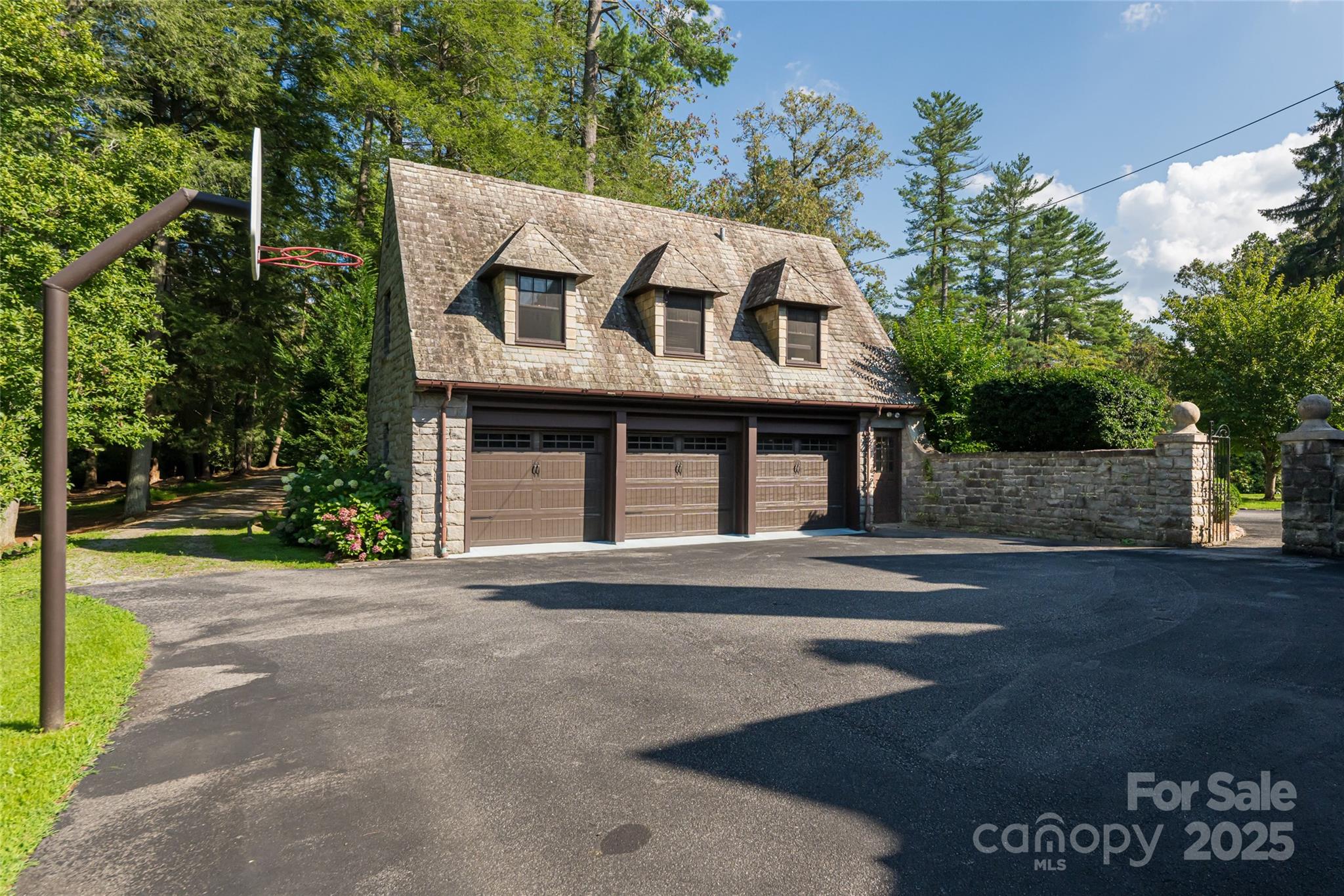 436 Vanderbilt Road Property Photo 35