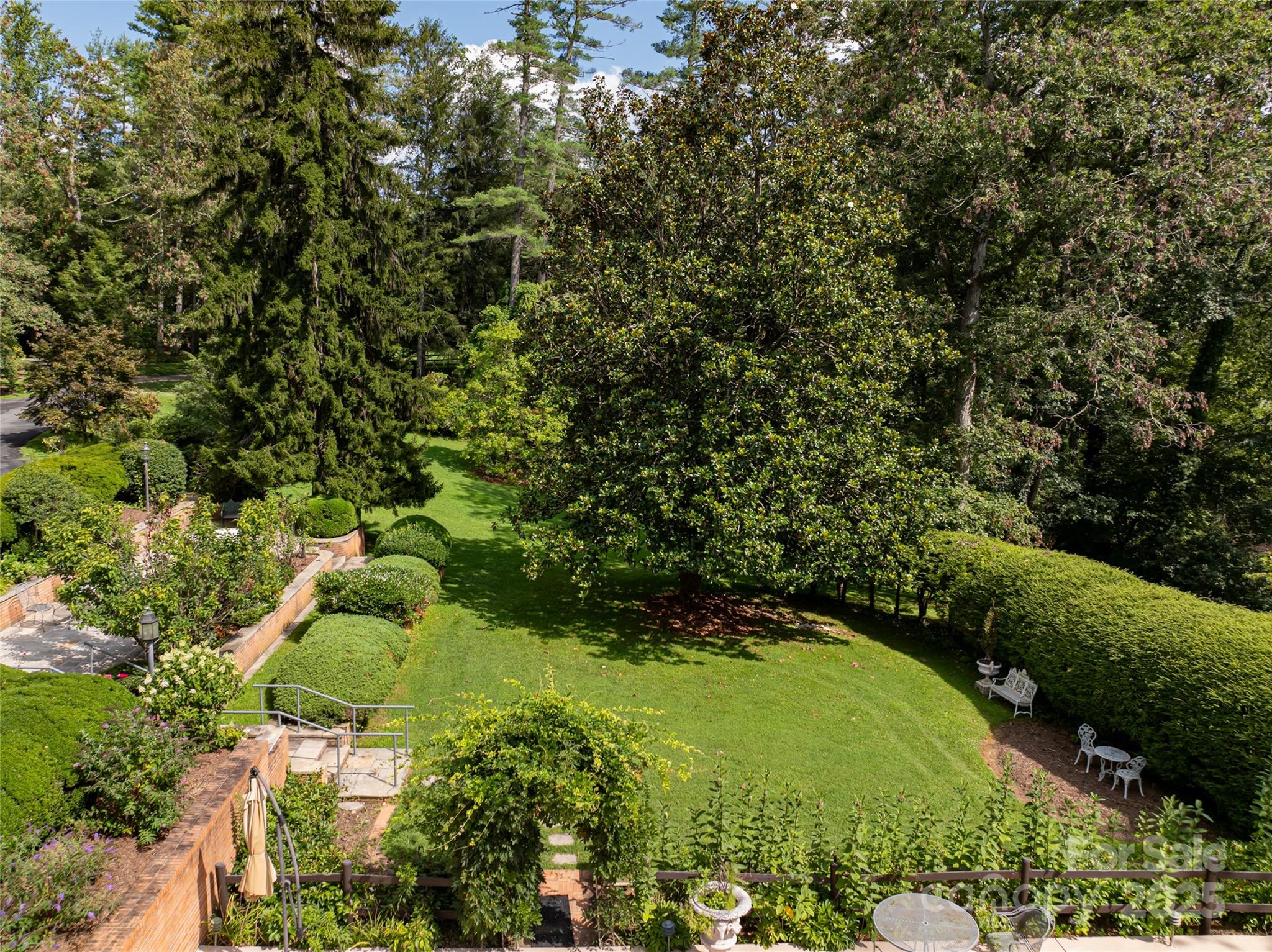 436 Vanderbilt Road Property Photo 41