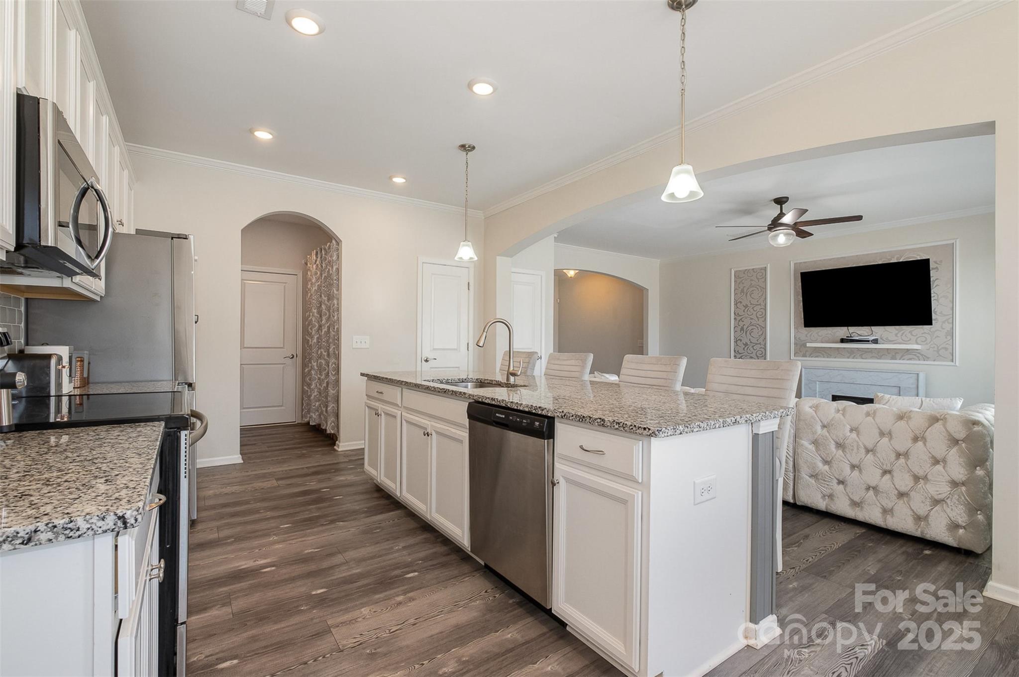 764 River Park Road Property Photo 11