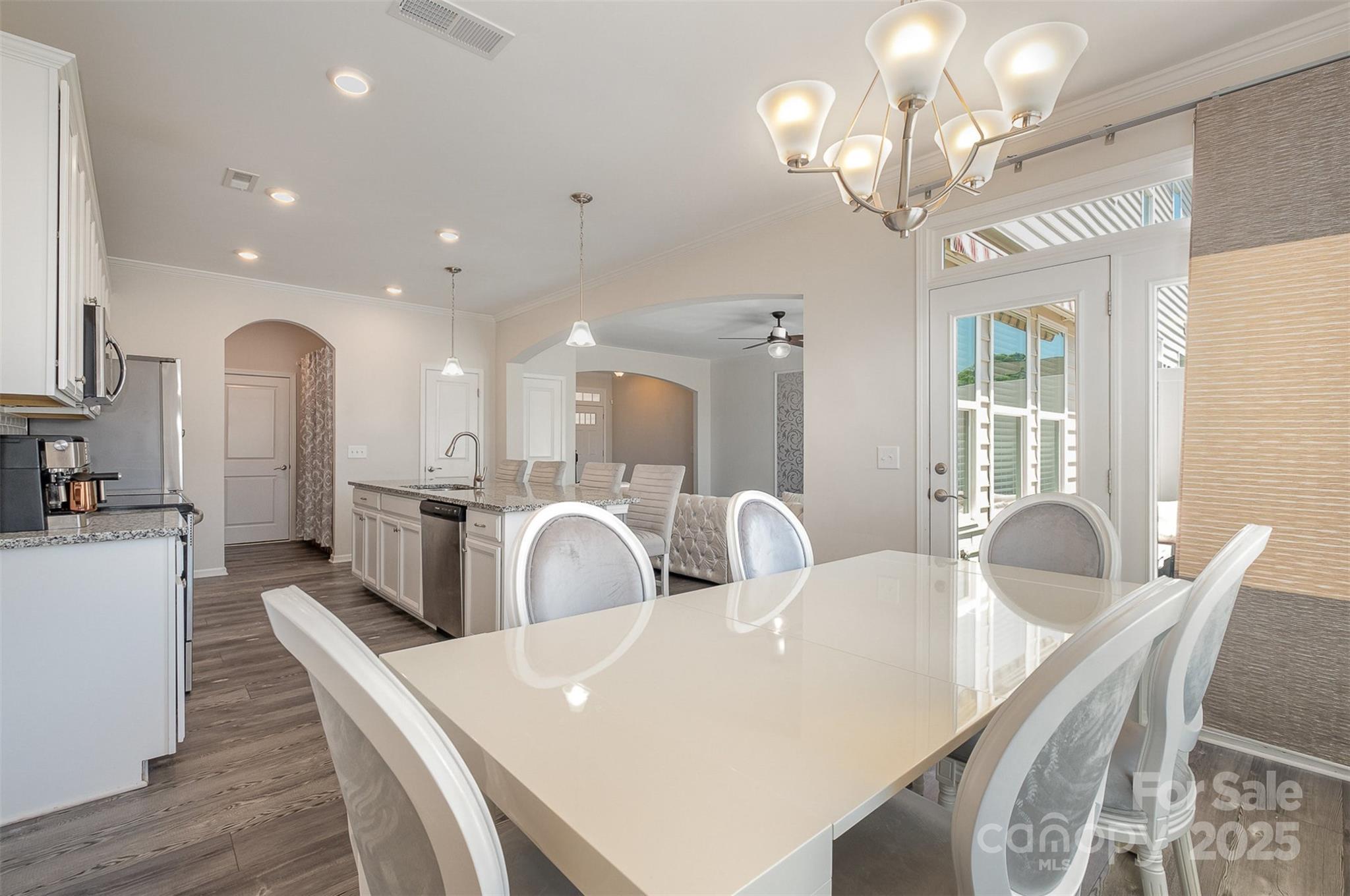 764 River Park Road Property Photo 14