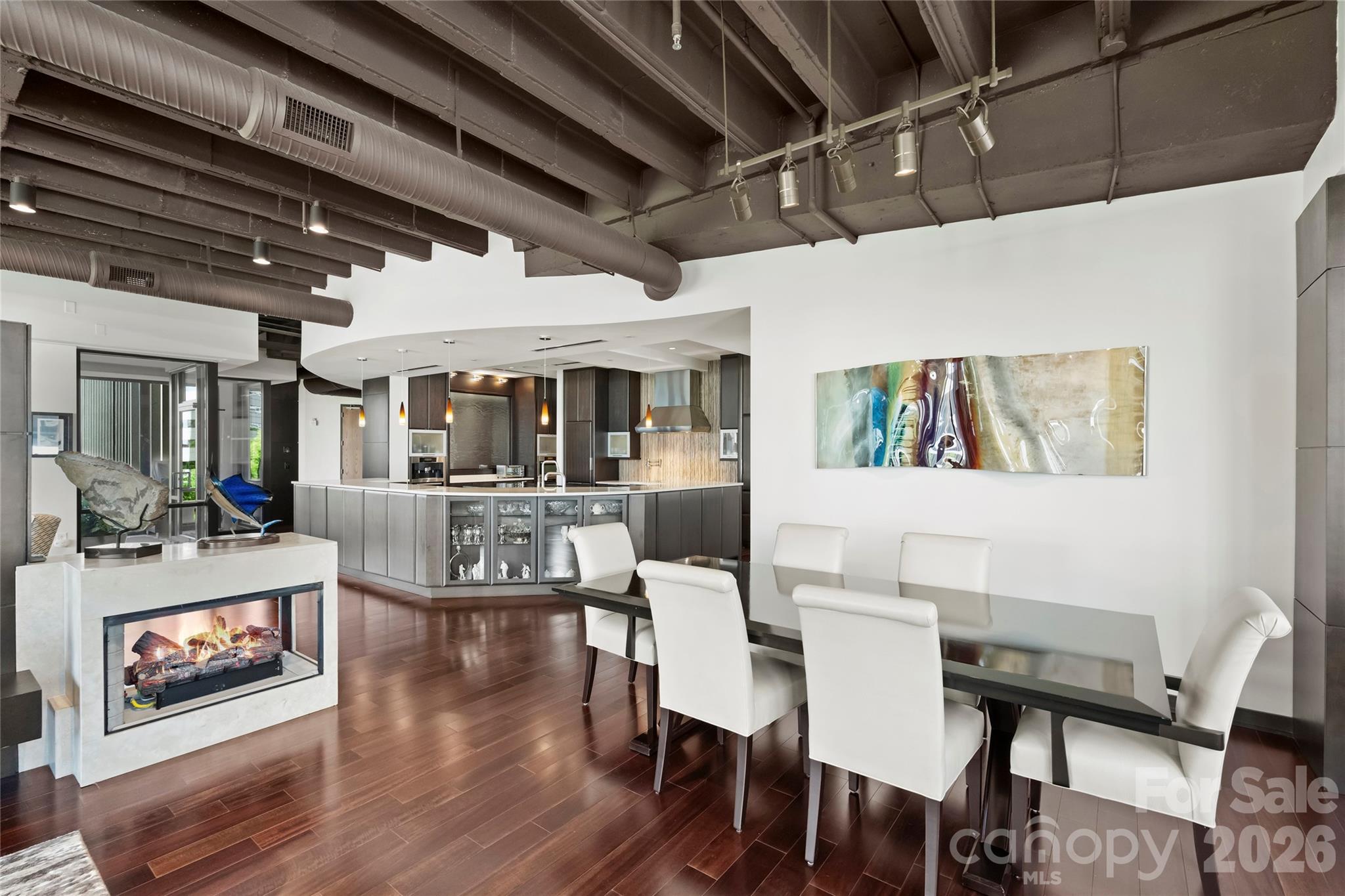 139 S Tryon Street 6 Property Photo 14