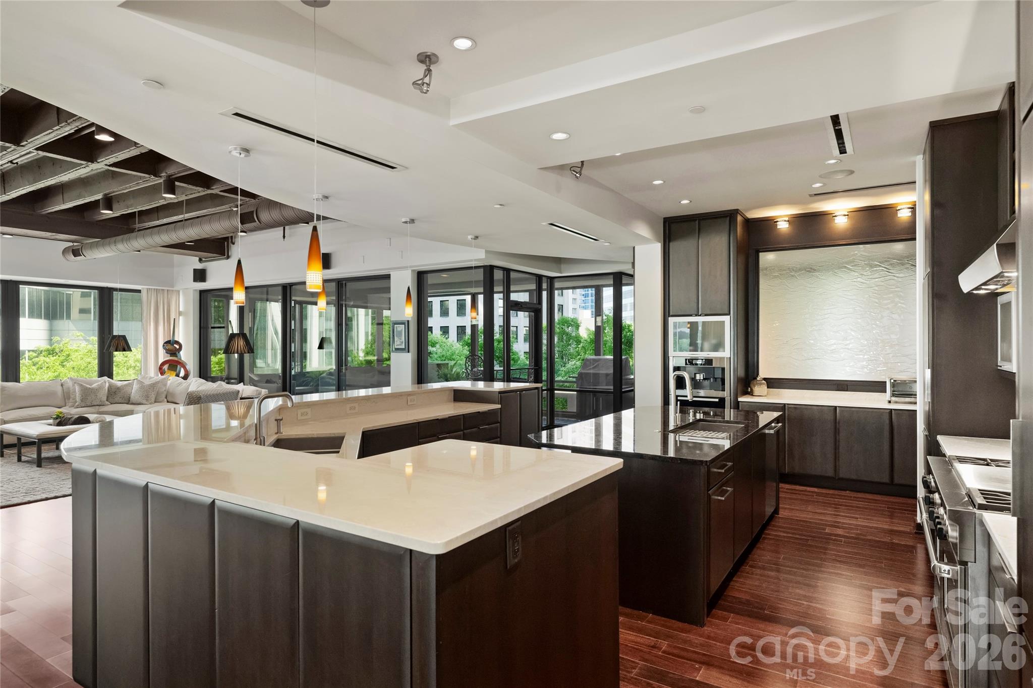 139 S Tryon Street 6 Property Photo 17