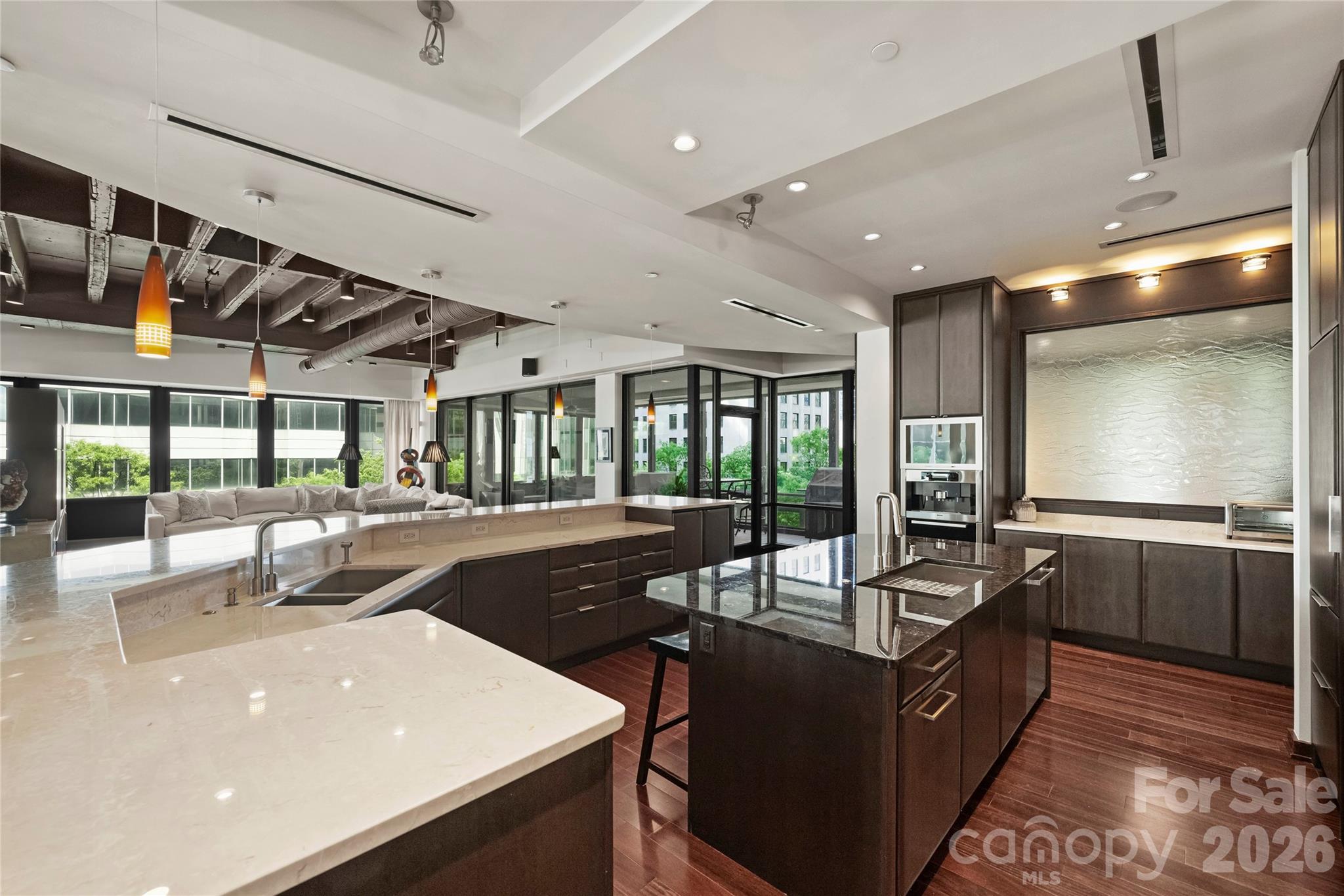 139 S Tryon Street 6 Property Photo 18