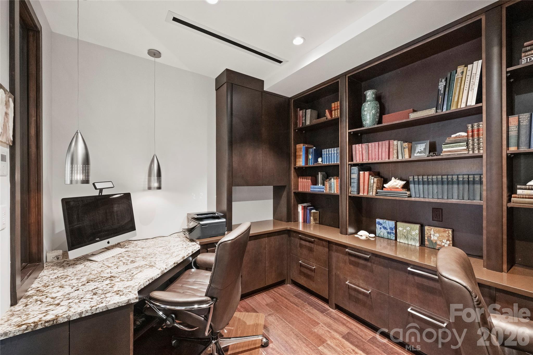139 S Tryon Street 6 Property Photo 24