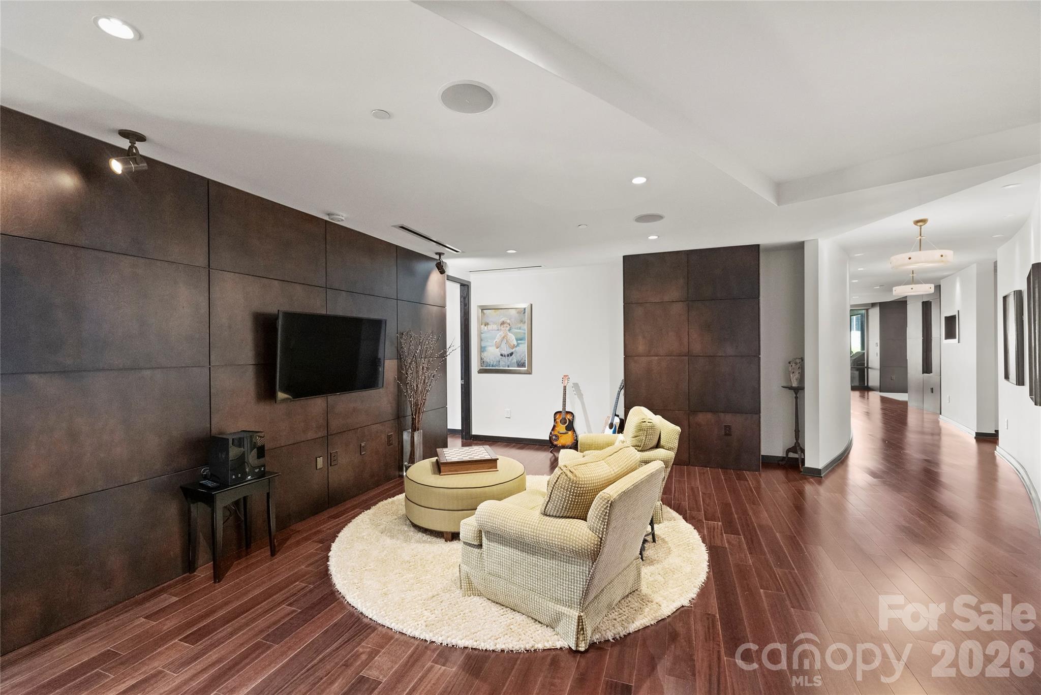 139 S Tryon Street 6 Property Photo 25