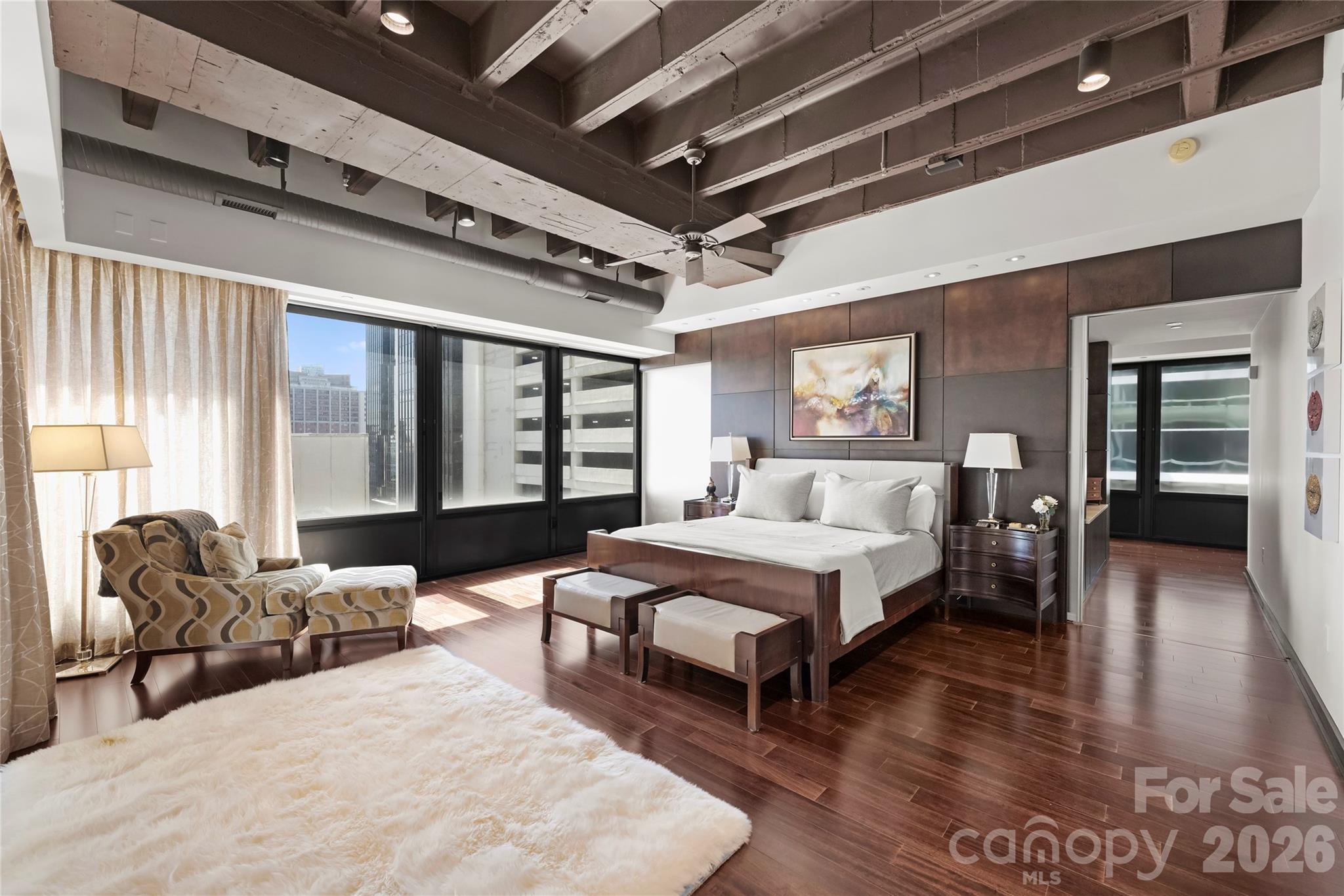 139 S Tryon Street 6 Property Photo 27