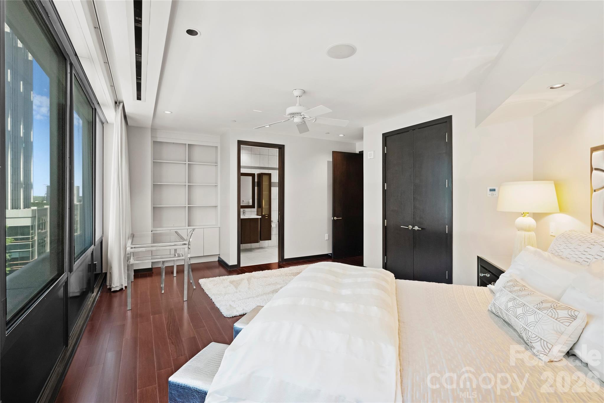 139 S Tryon Street 6 Property Photo 37