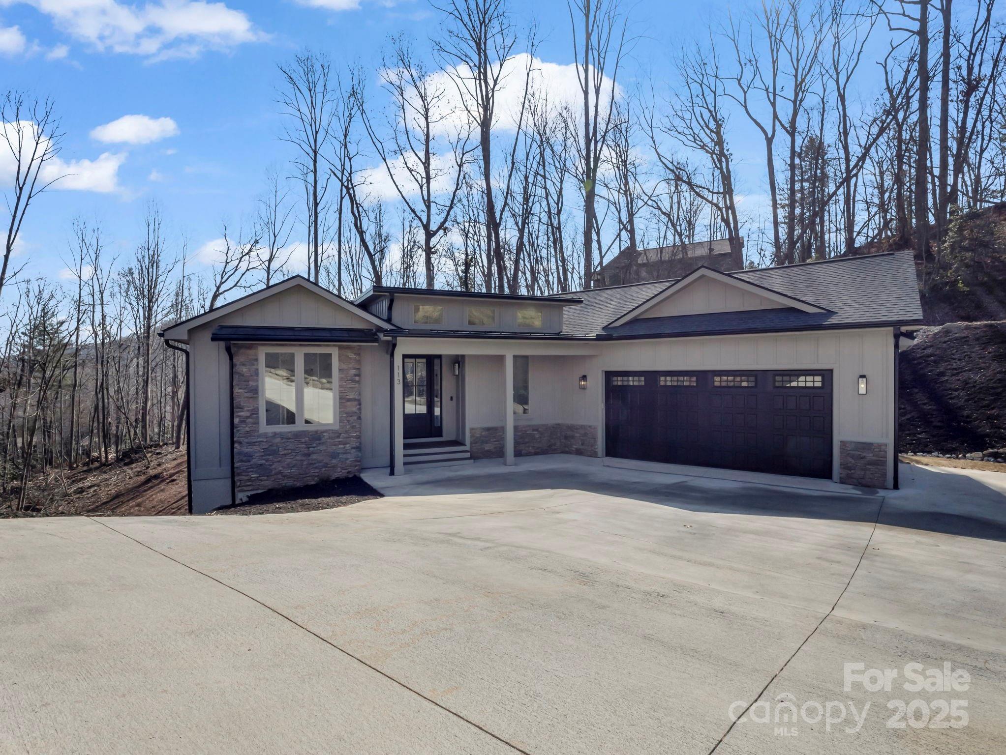 113 Foxwood Drive Property Photo 3